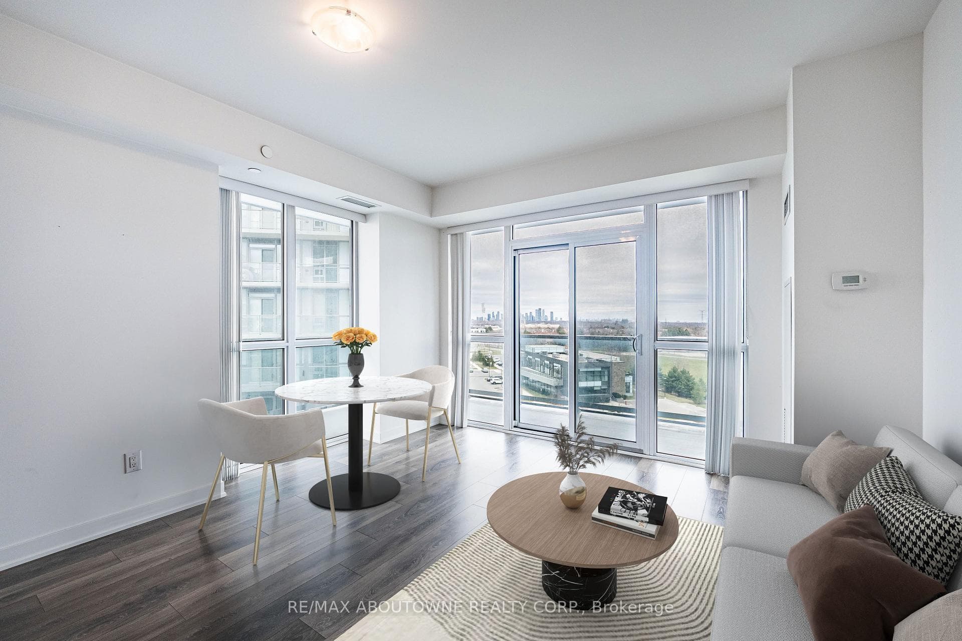 4633 Glen Erin Drive Unit 704 photo 10