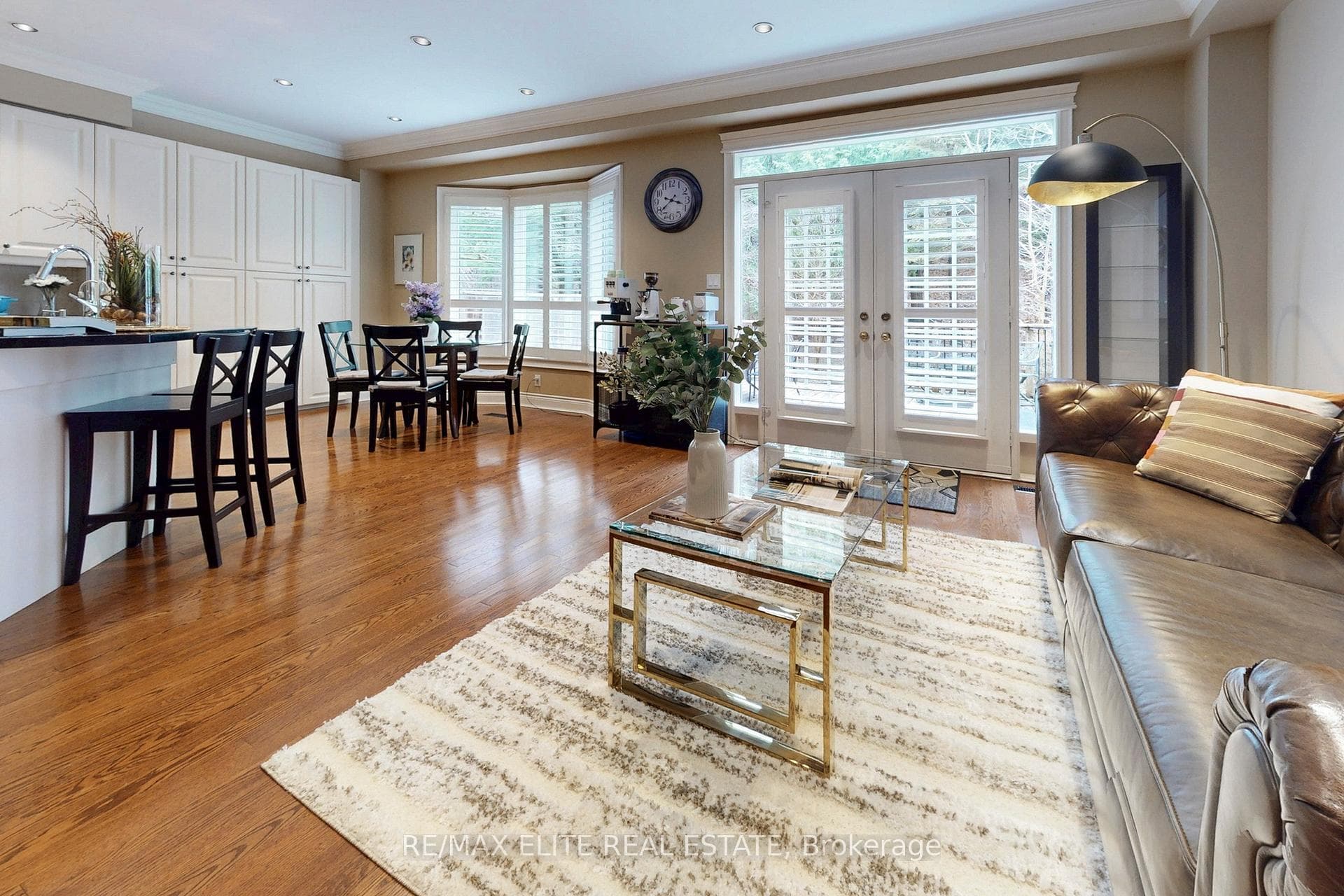 112 Westbury Court photo 5