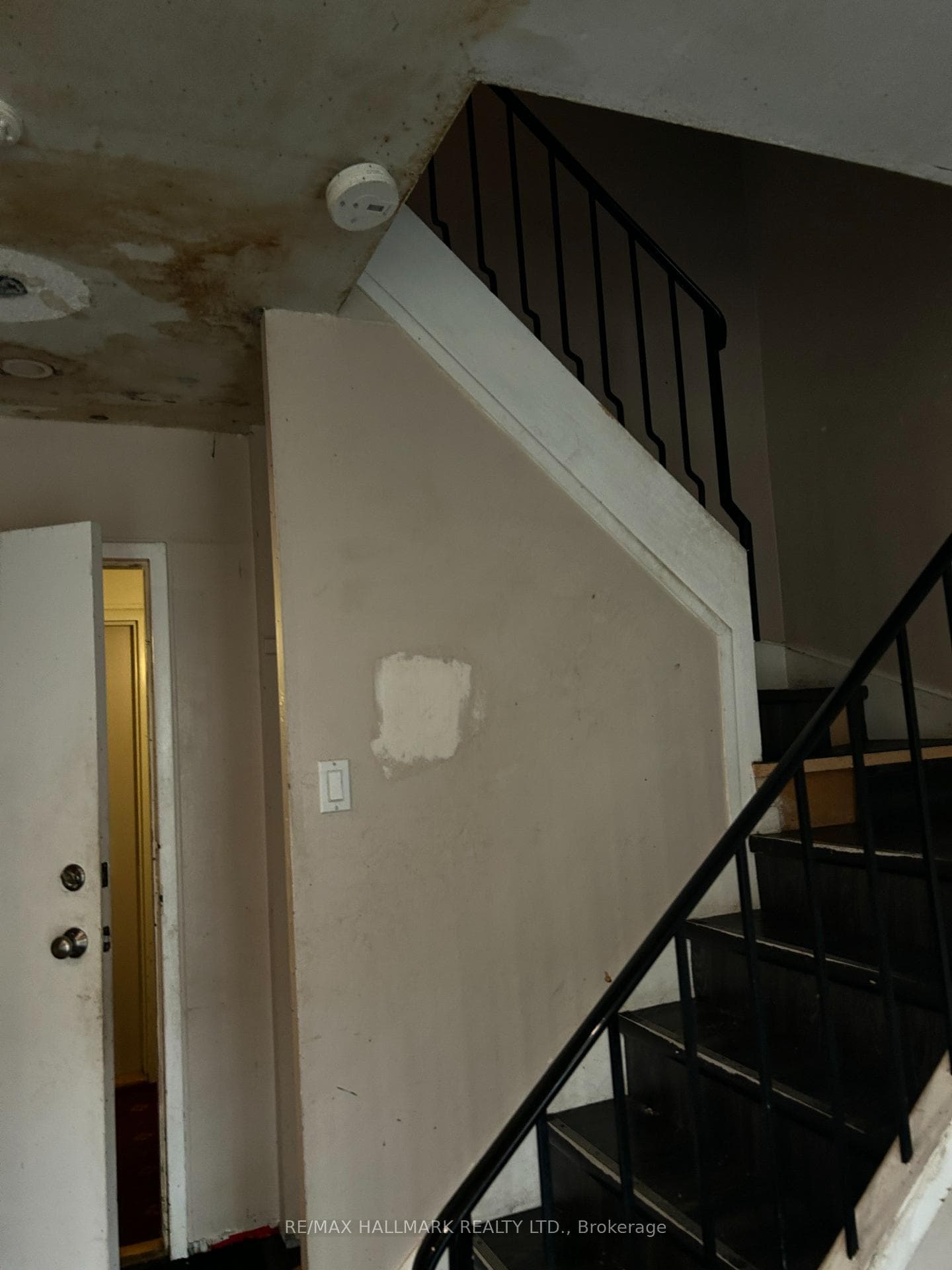 165 Cherokee Boulevard Unit 236 photo 4