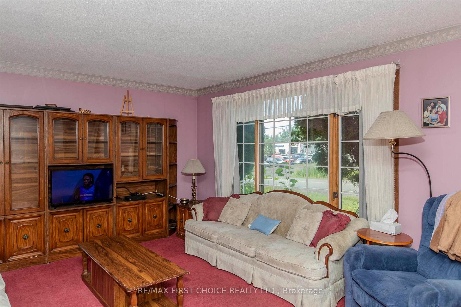 536 Balsam Street photo 12