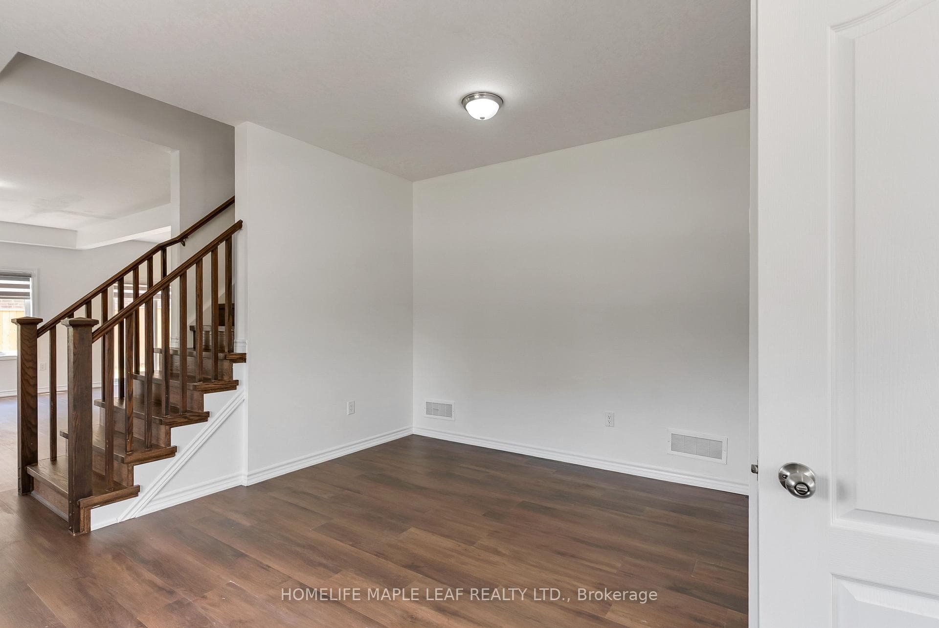 2751 Oriole Drive photo 8