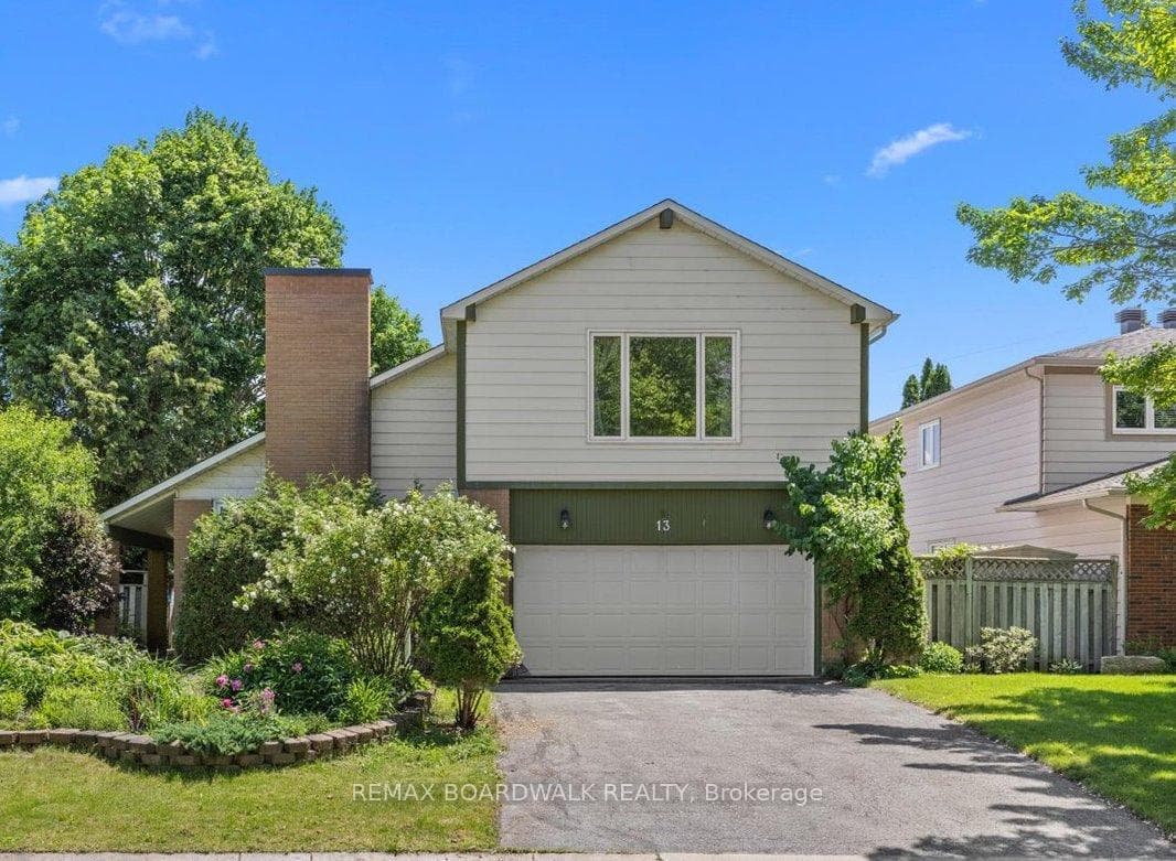 13 Pommel Crescent photo 1