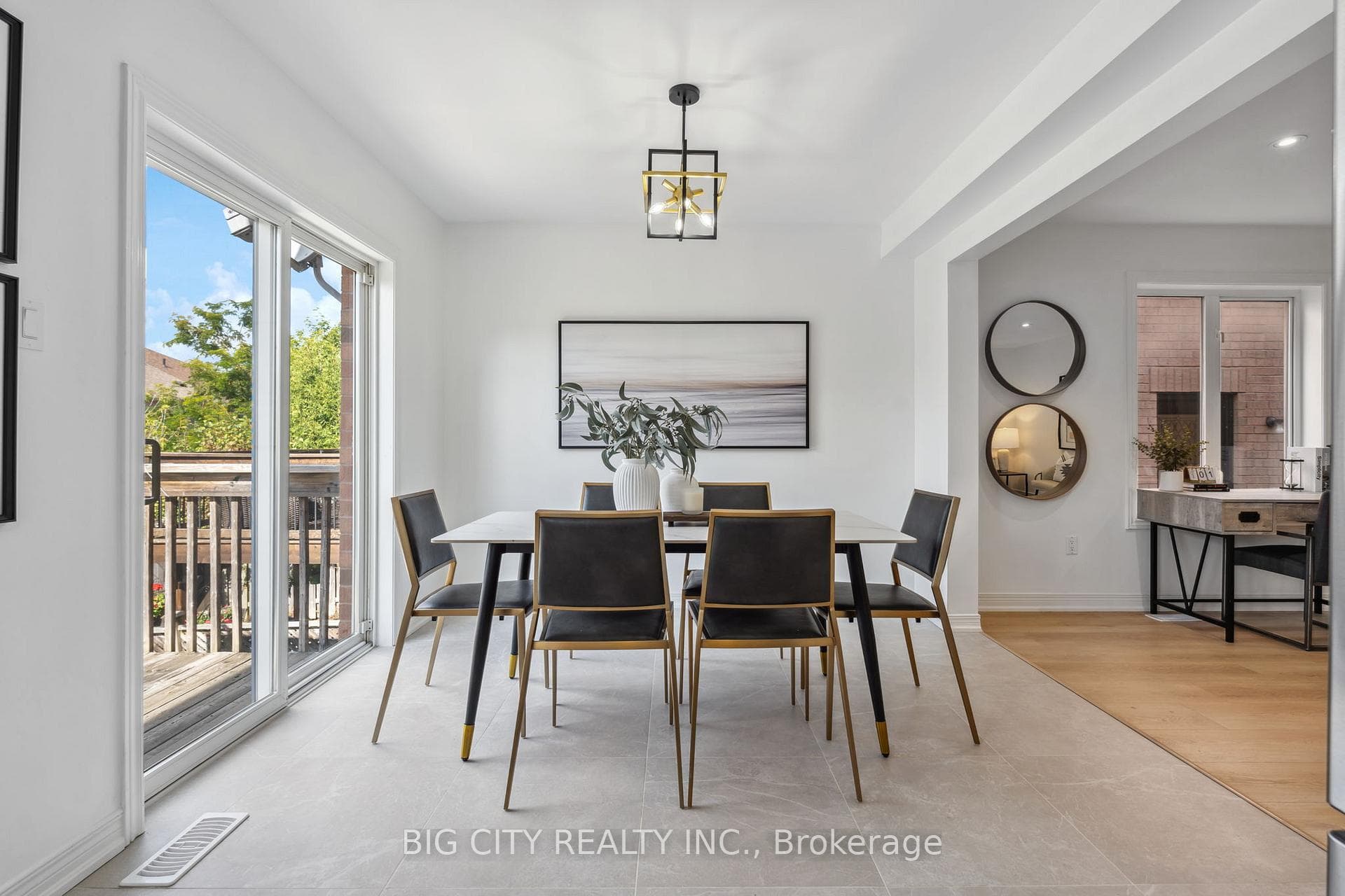 163 Burgess Crescent photo 9