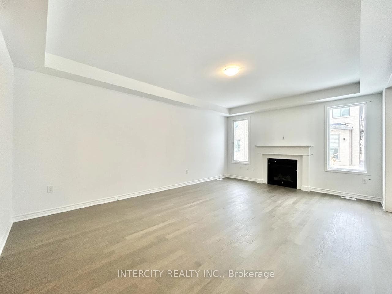 265 Marigold Court photo 3