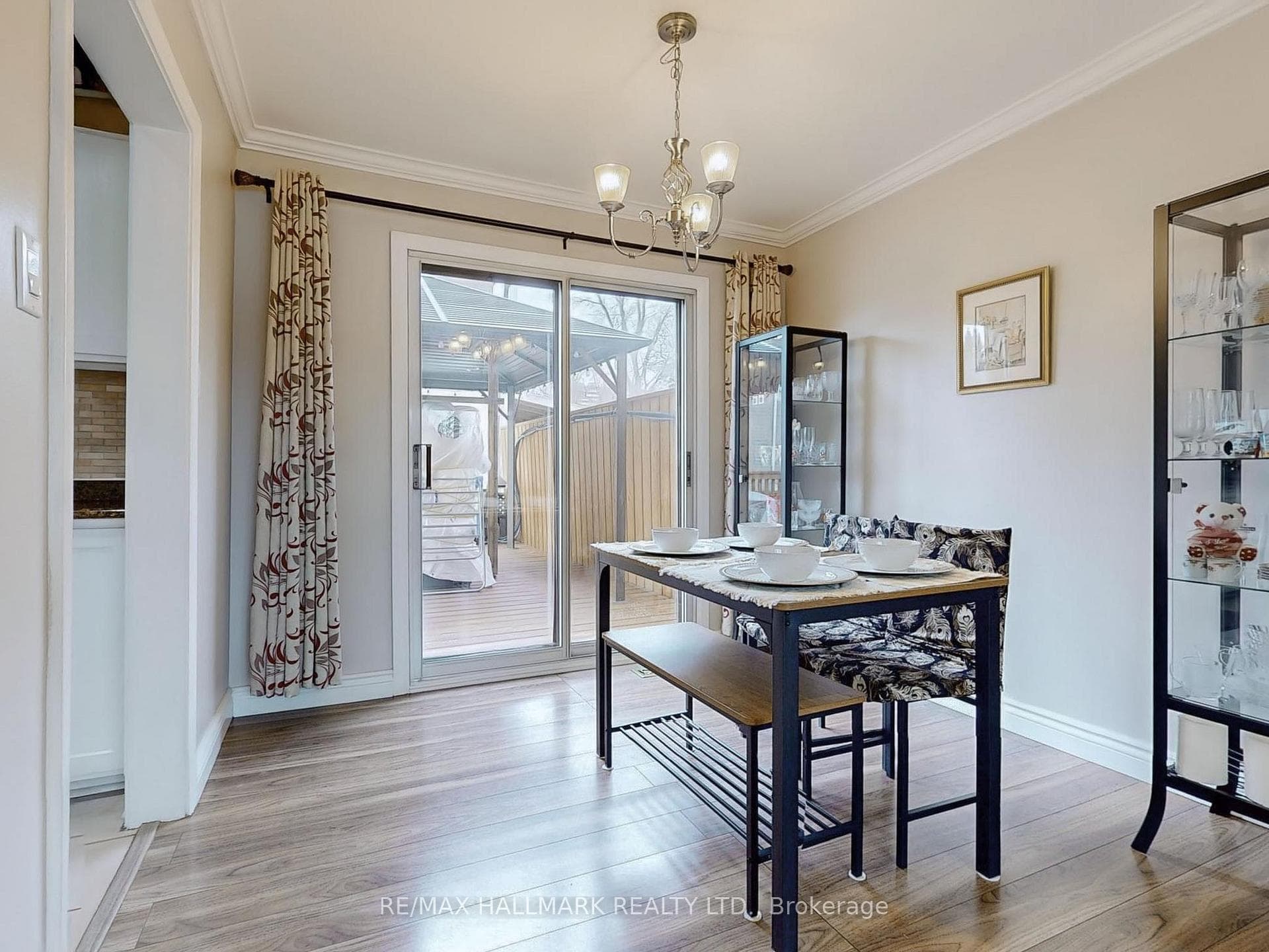 116 Overture Road photo 7