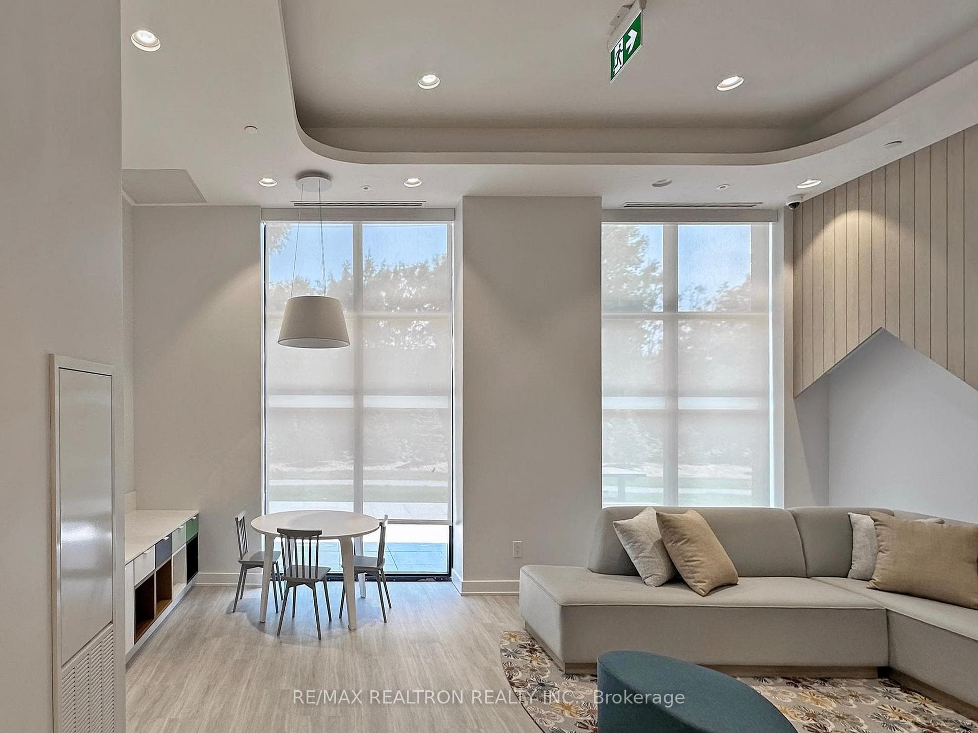 188 Fairview Mall Drive Unit 1515 photo 38