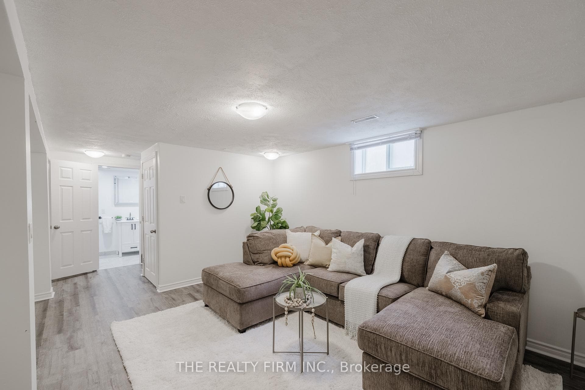 56 Vincent Crescent photo 27