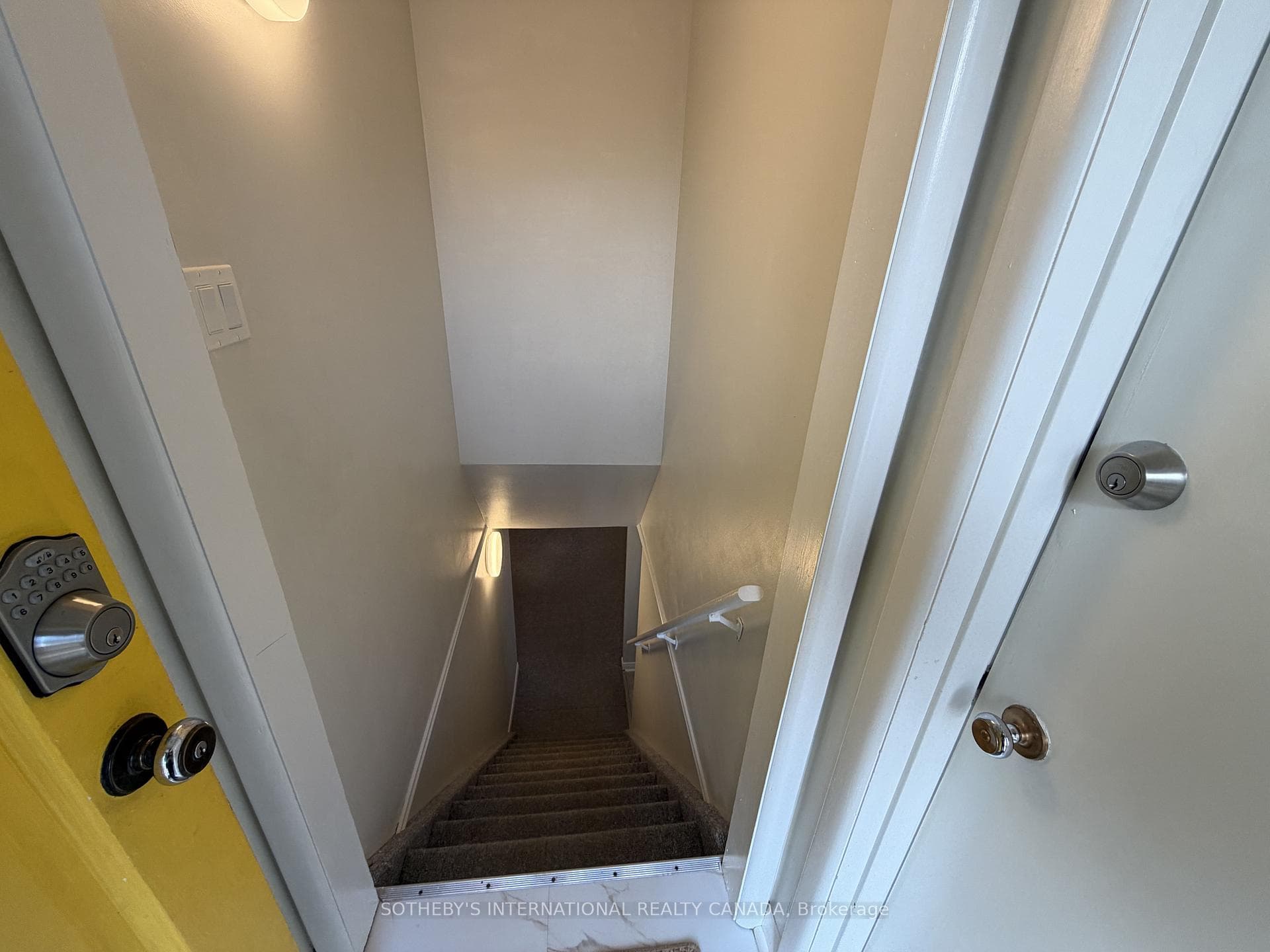 243 Bartholomew Street photo 19