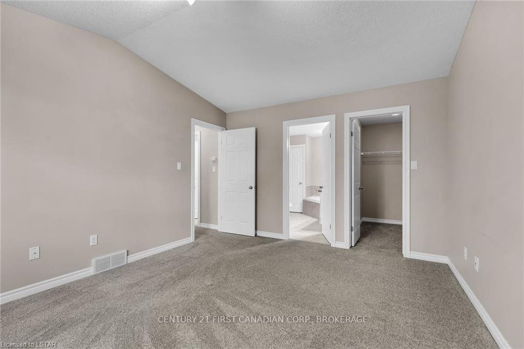 588 THISTLEWOOD Drive Unit 55 photo 17