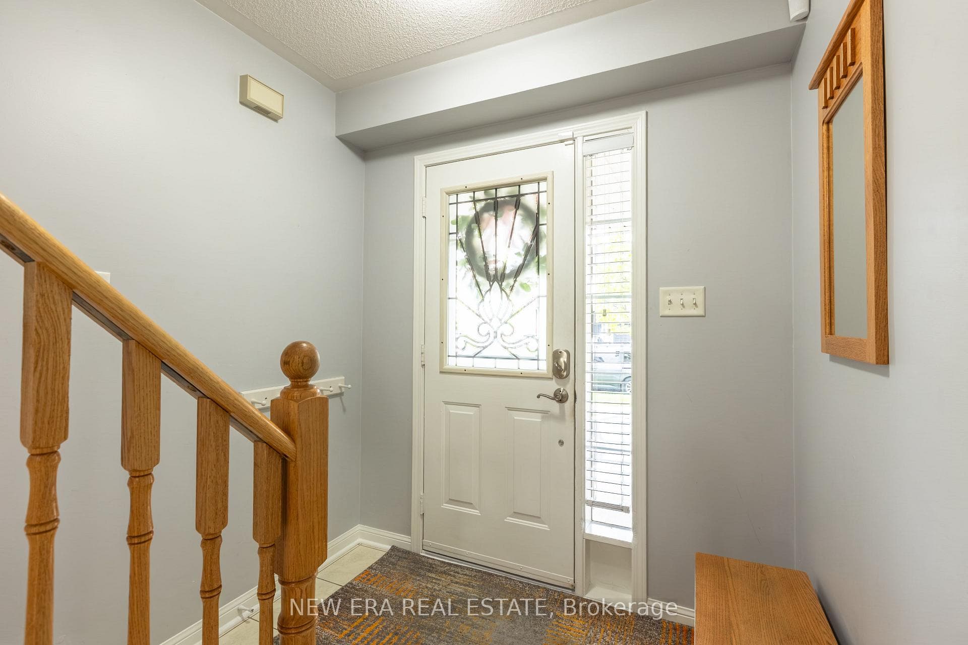 7 Catkins Crescent photo 3