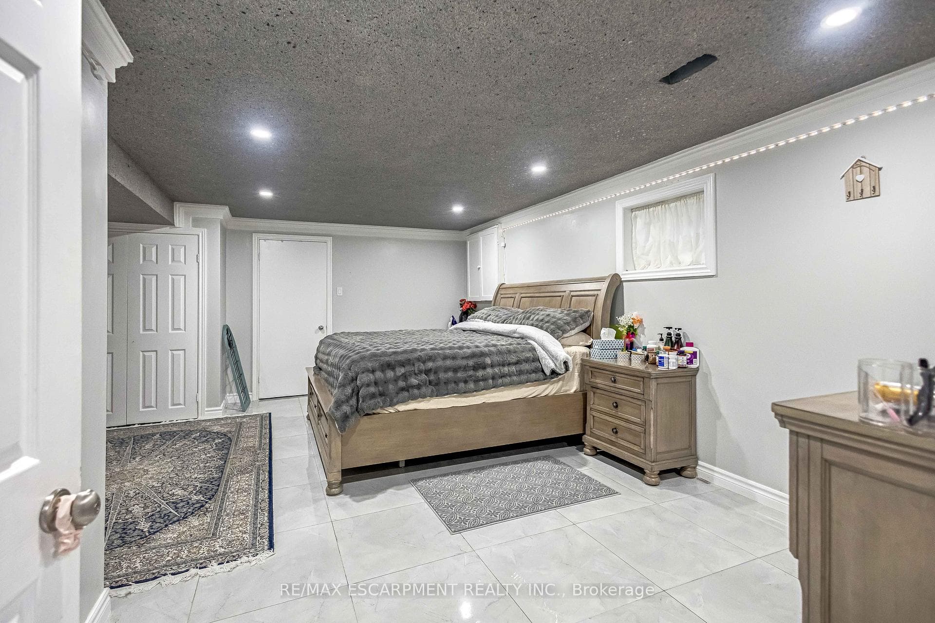 70 Ossington Drive photo 25