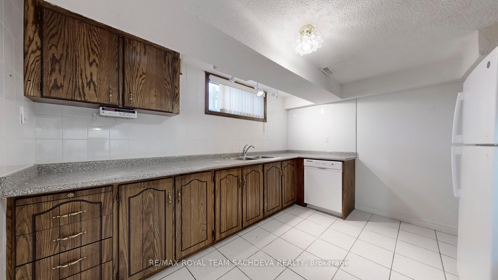 59 Conlins Road Unit Lower L photo 12