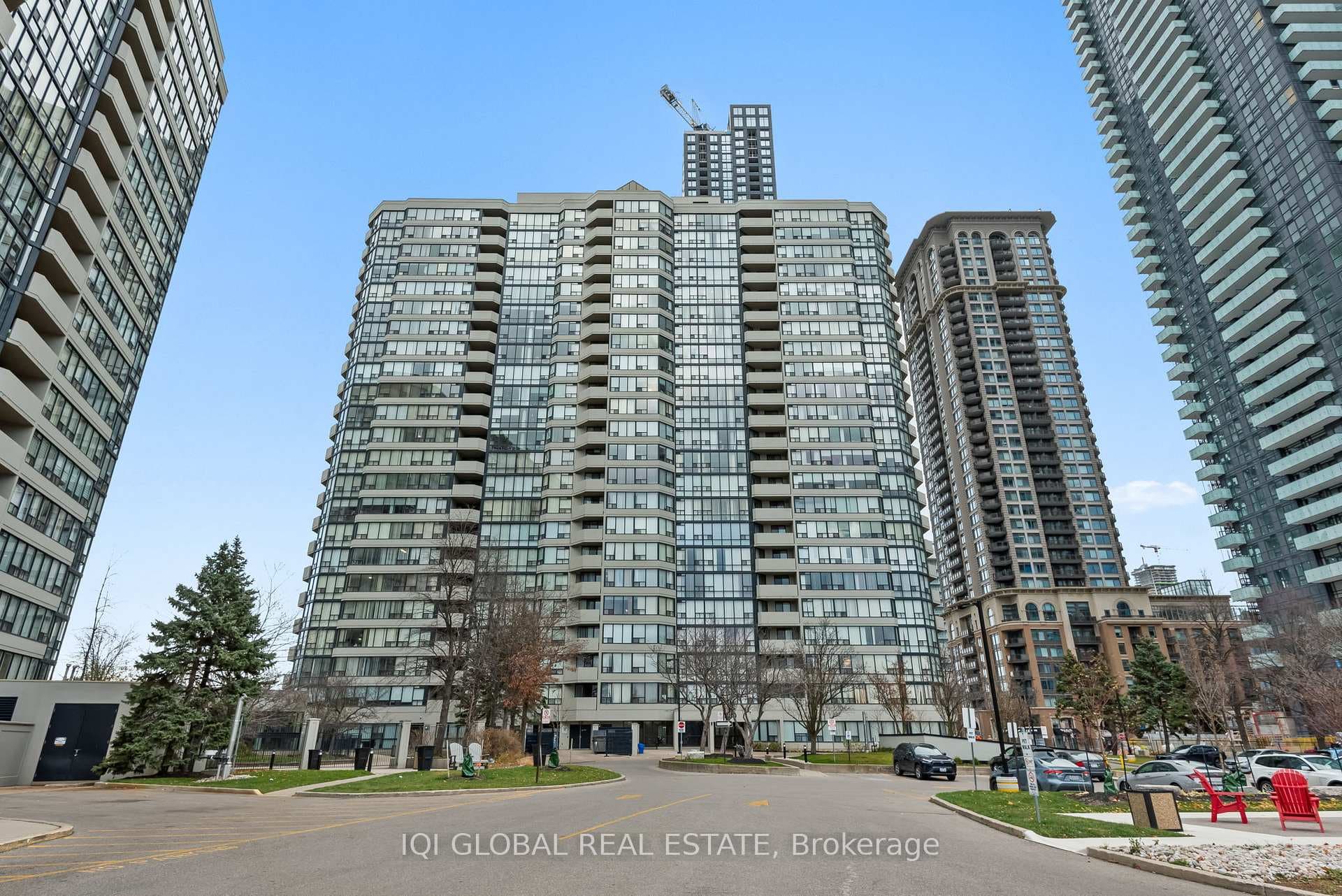 330 Rathburn Road Unit 1205 photo 2