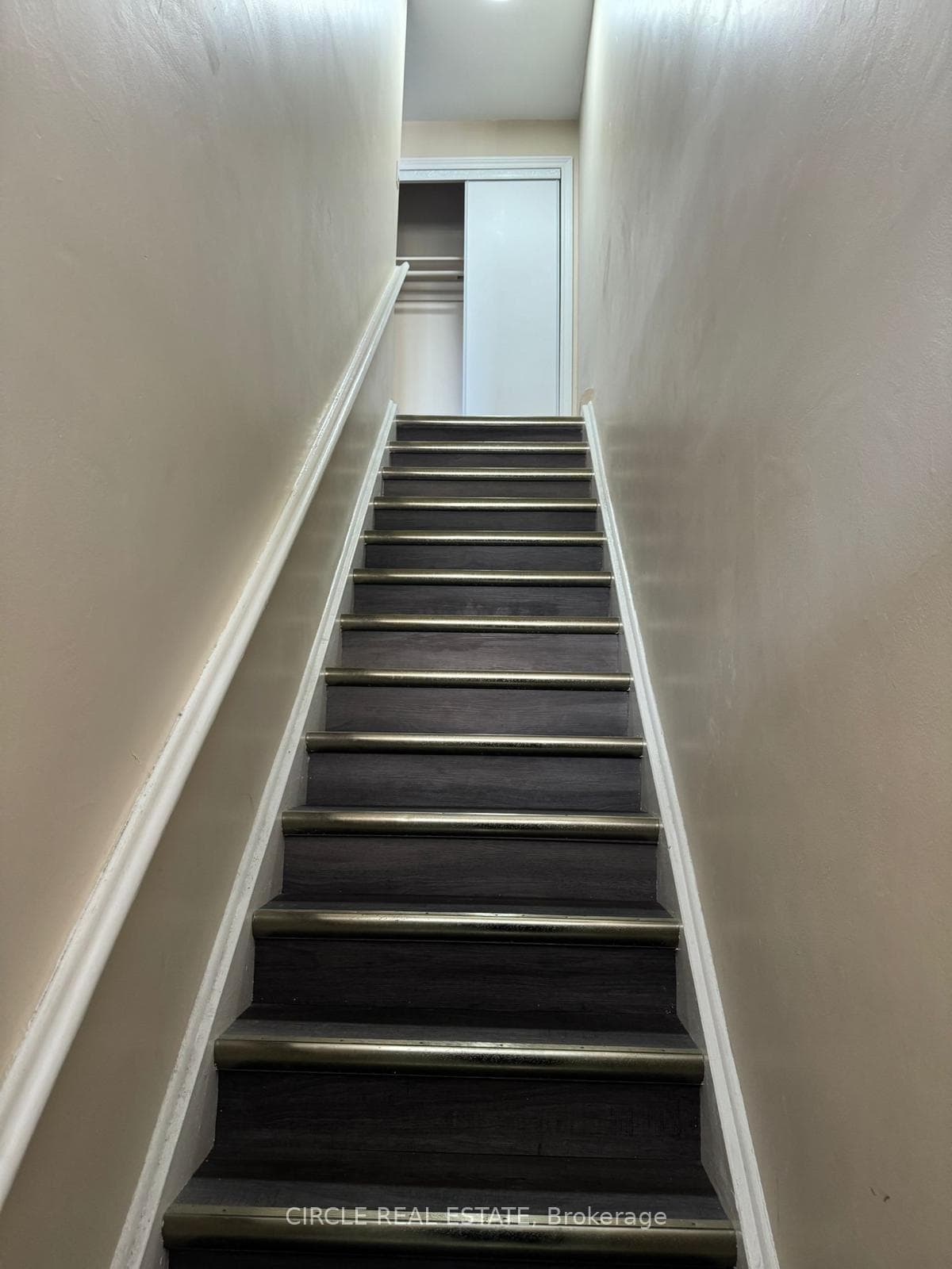 3828 Bloor Street photo 2