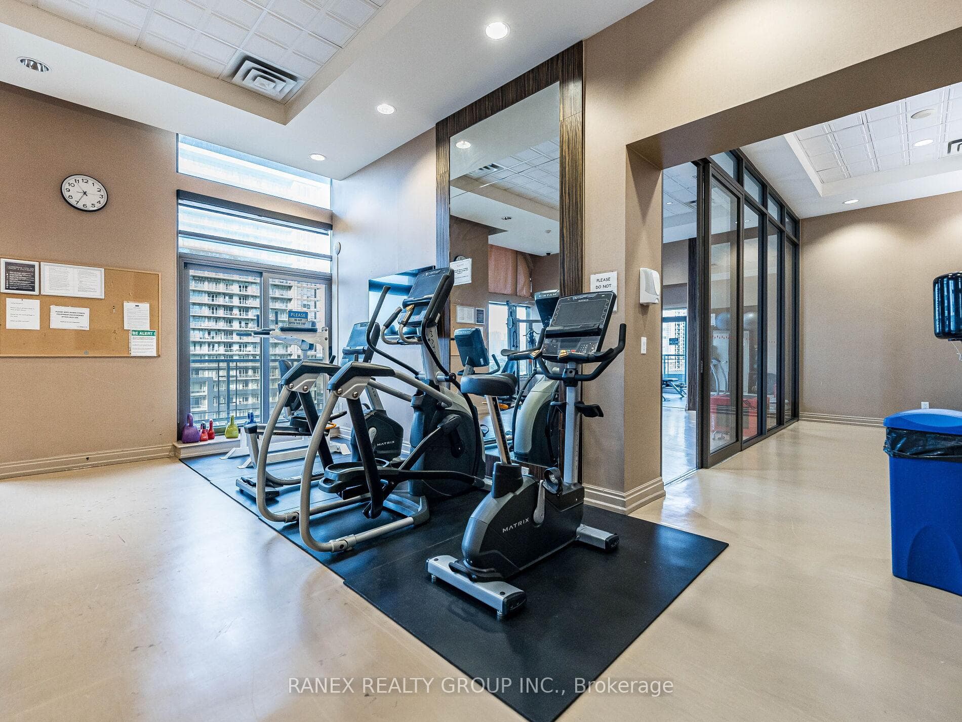 385 Prince Of Wales Drive Unit 416 photo 48