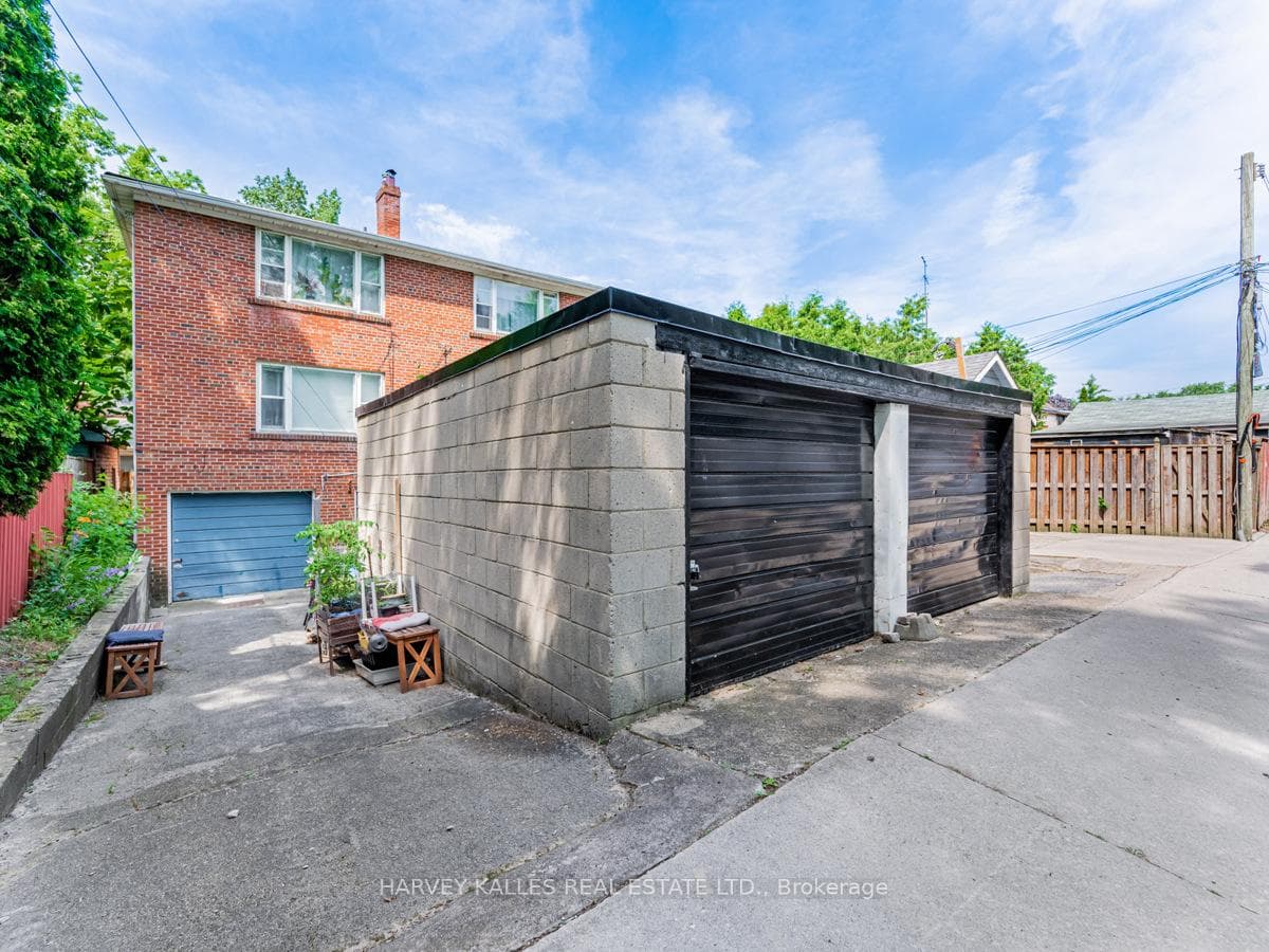 103 & 105 Gilmour Avenue photo 39
