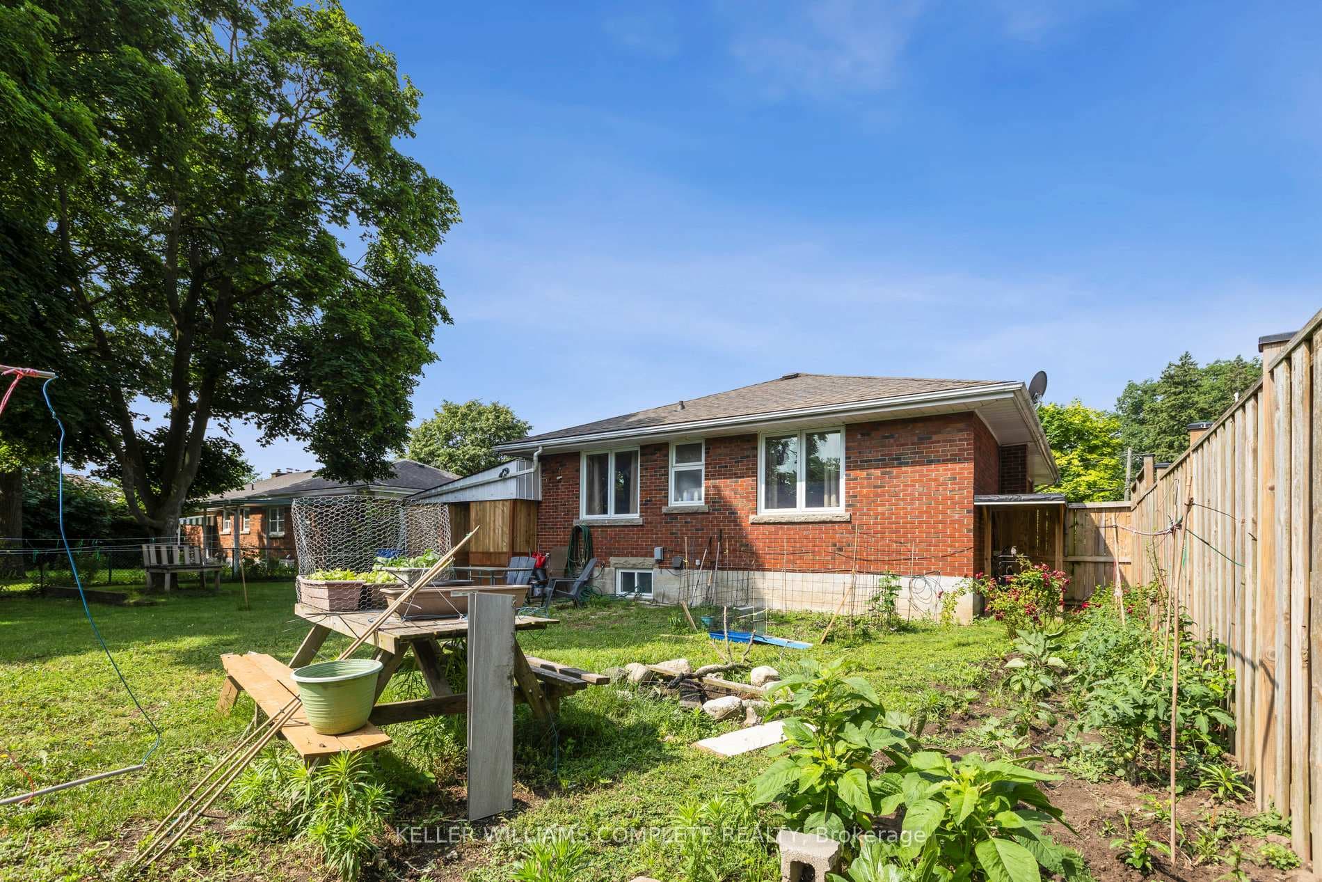 7 Sheffield Avenue photo 35