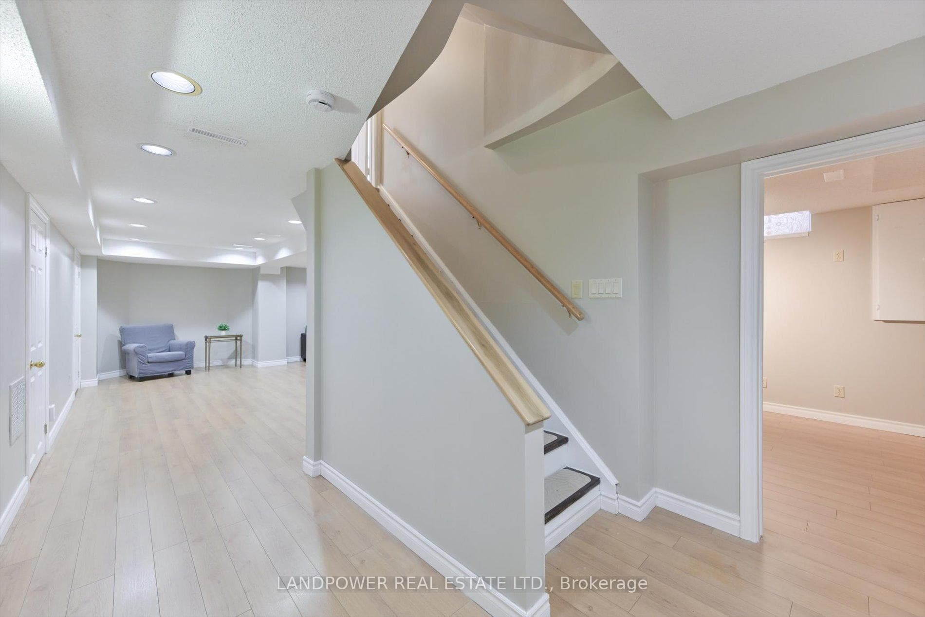 45 Hollingham Road photo 34