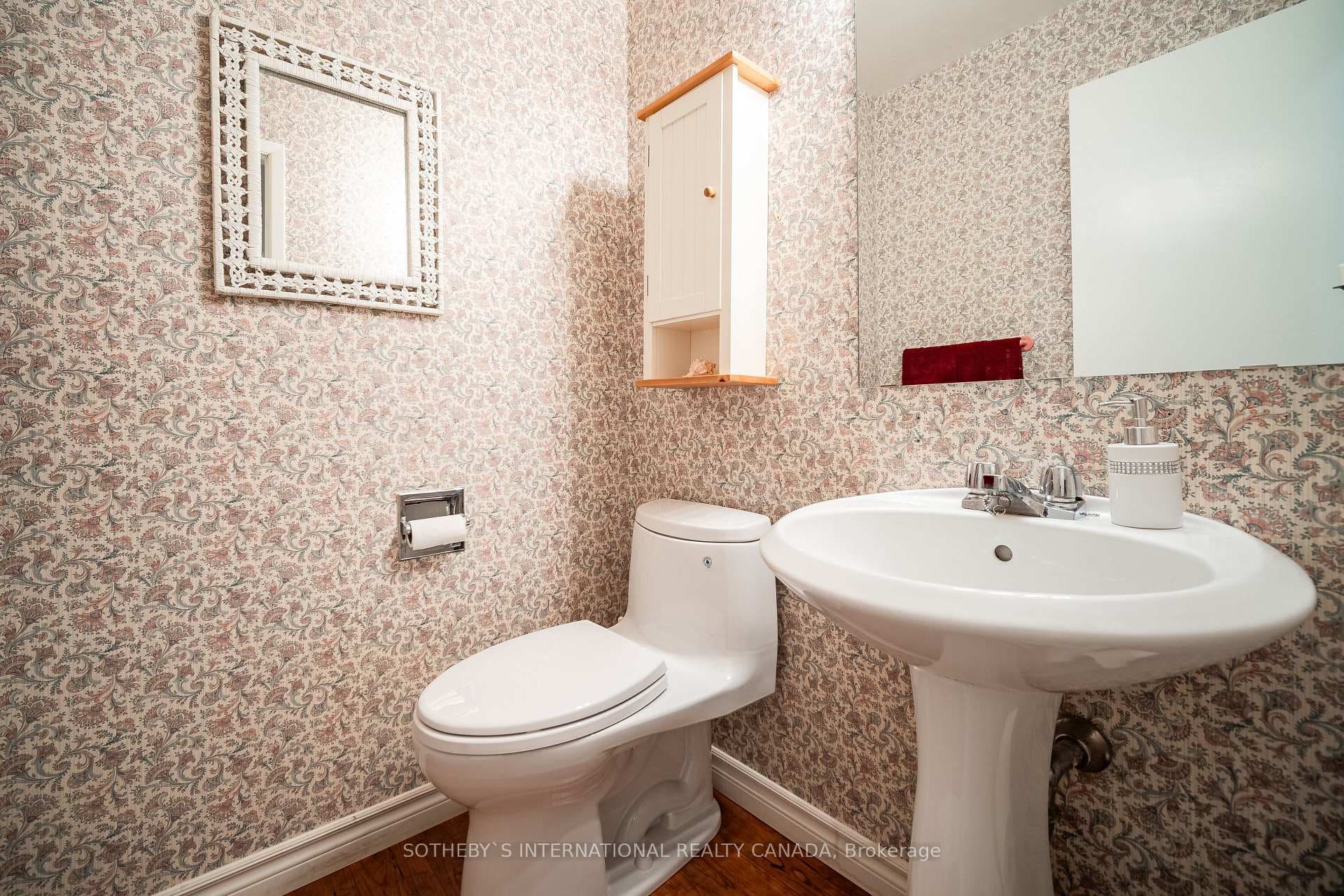 2287 Margot Street photo 14