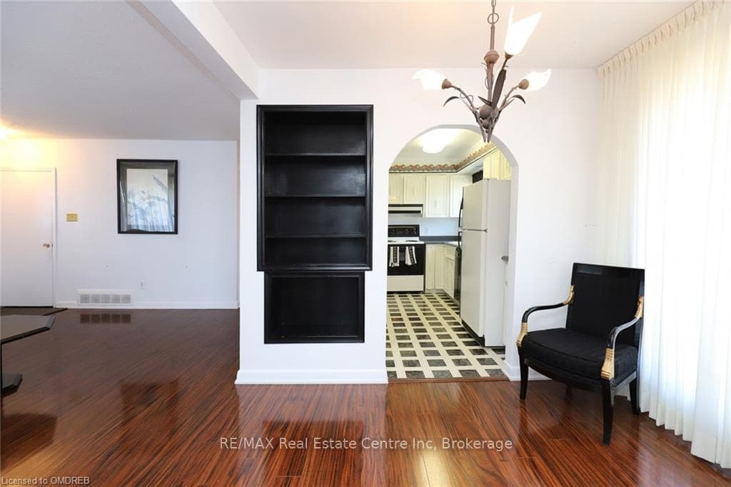 292 MEADOWBROOK Drive photo 9