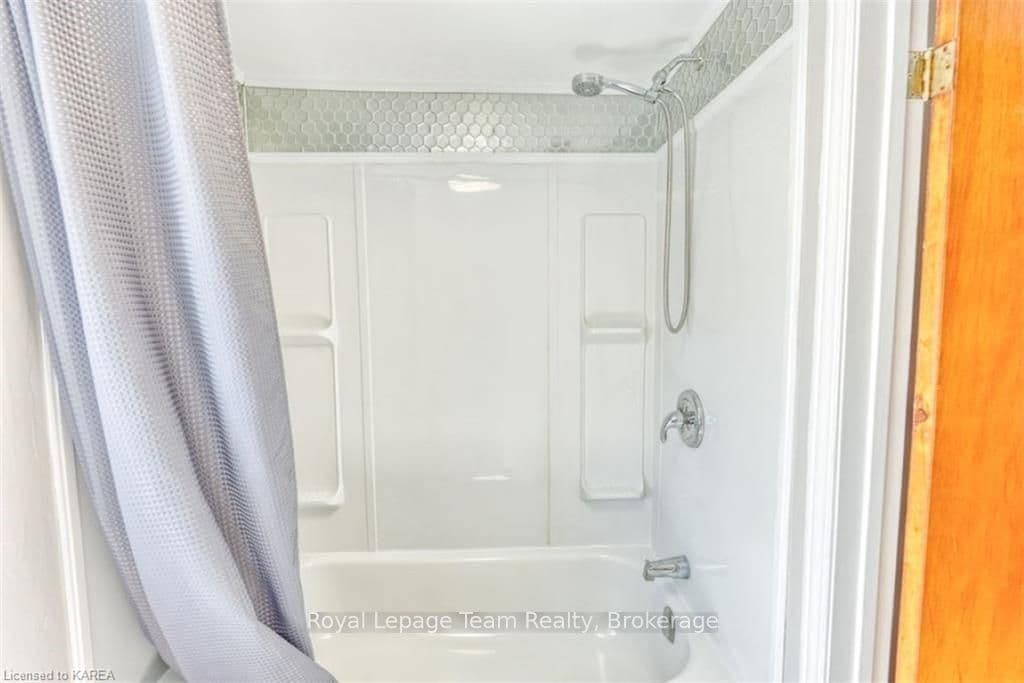 164 JAMES Street photo 22