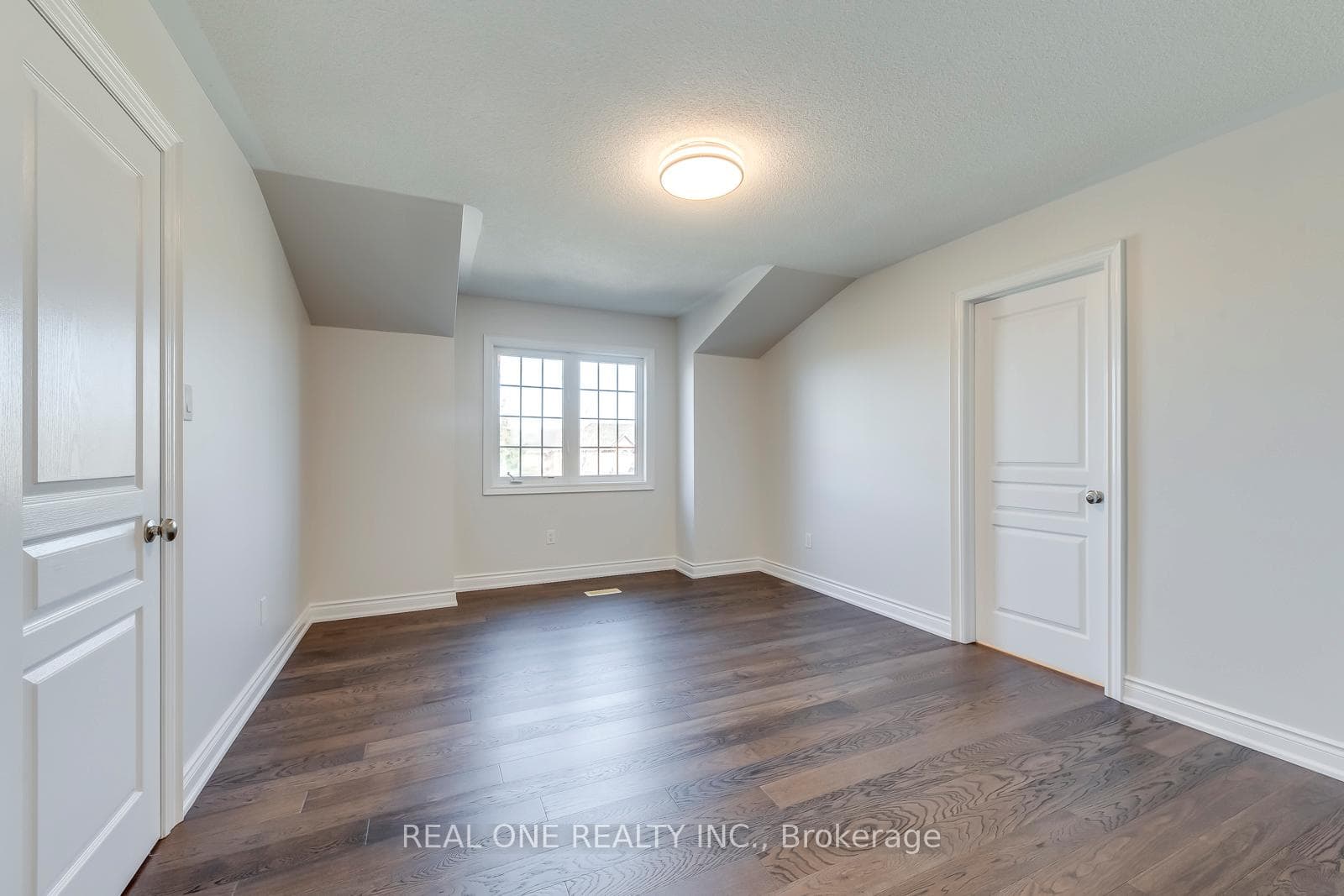 1426 Redwing Court photo 37