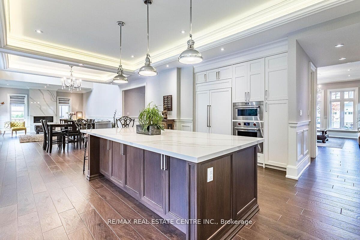 228 Tweedsdale Crescent photo 14