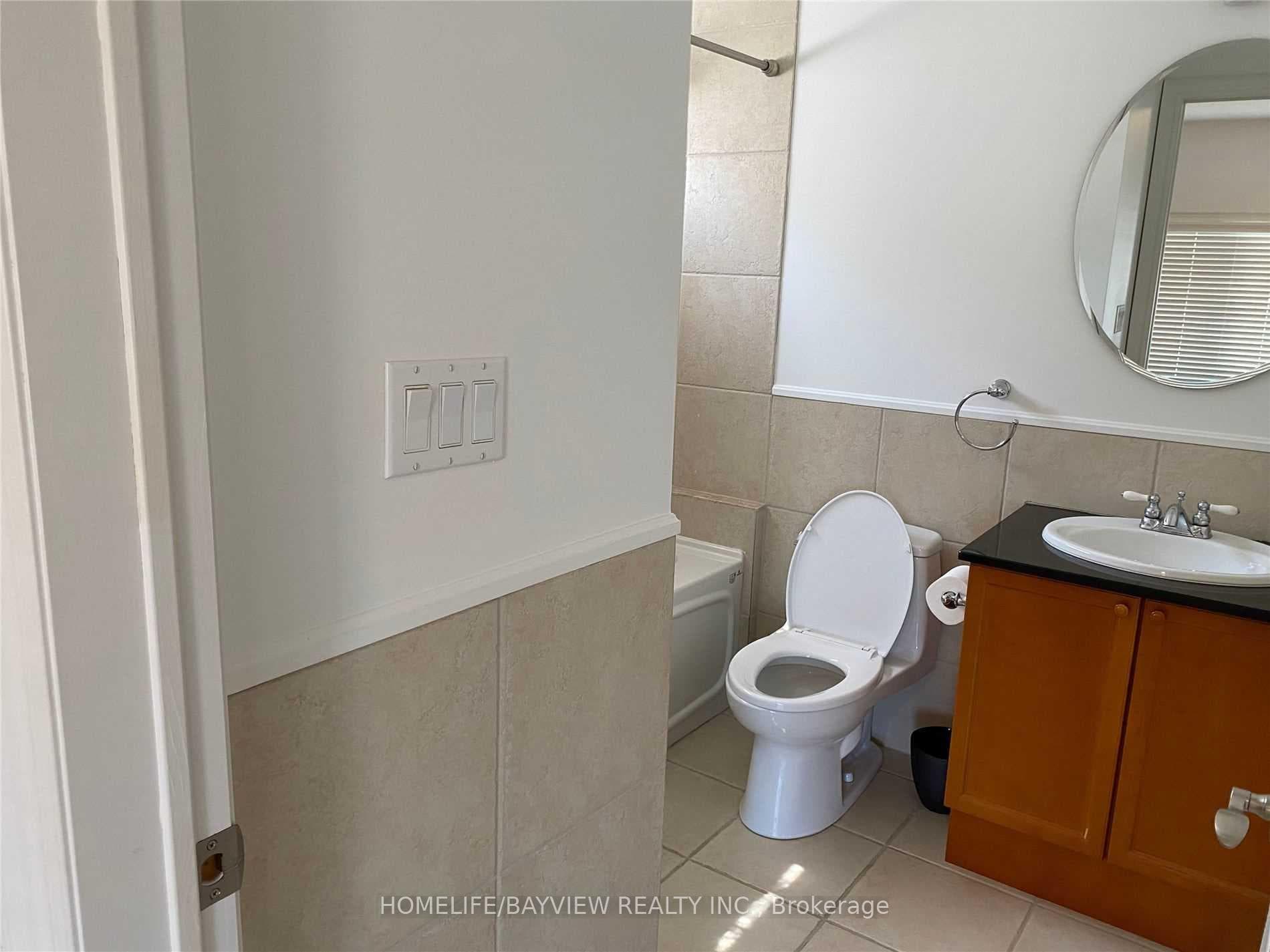 374 Glengarry Avenue photo 23