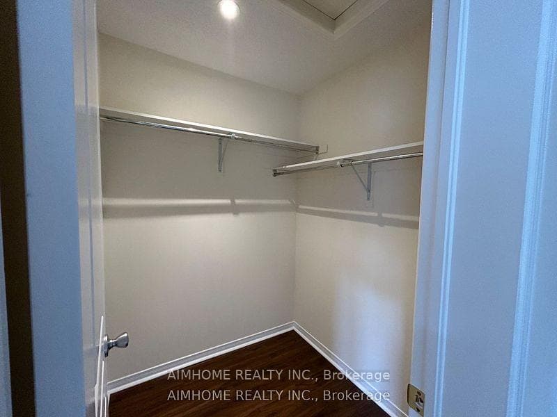 1255 Blencowe Crescent photo 21