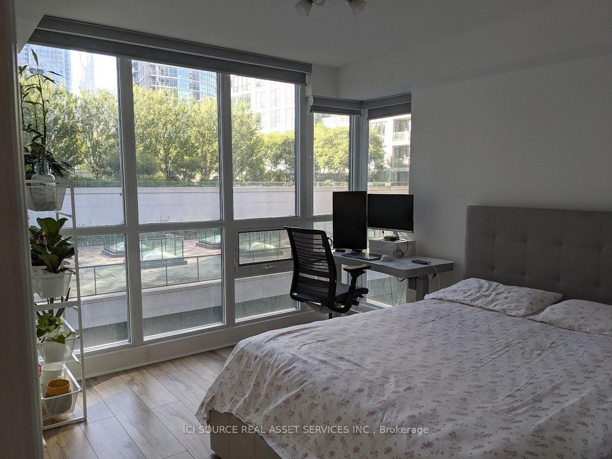 12 Yonge Street Unit 510 photo 11