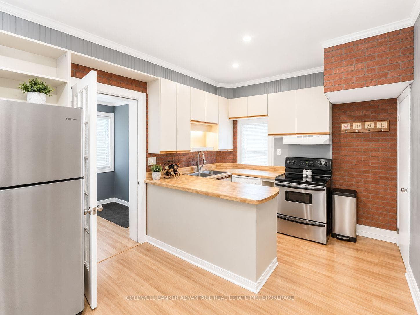 64 Pine Street photo 9