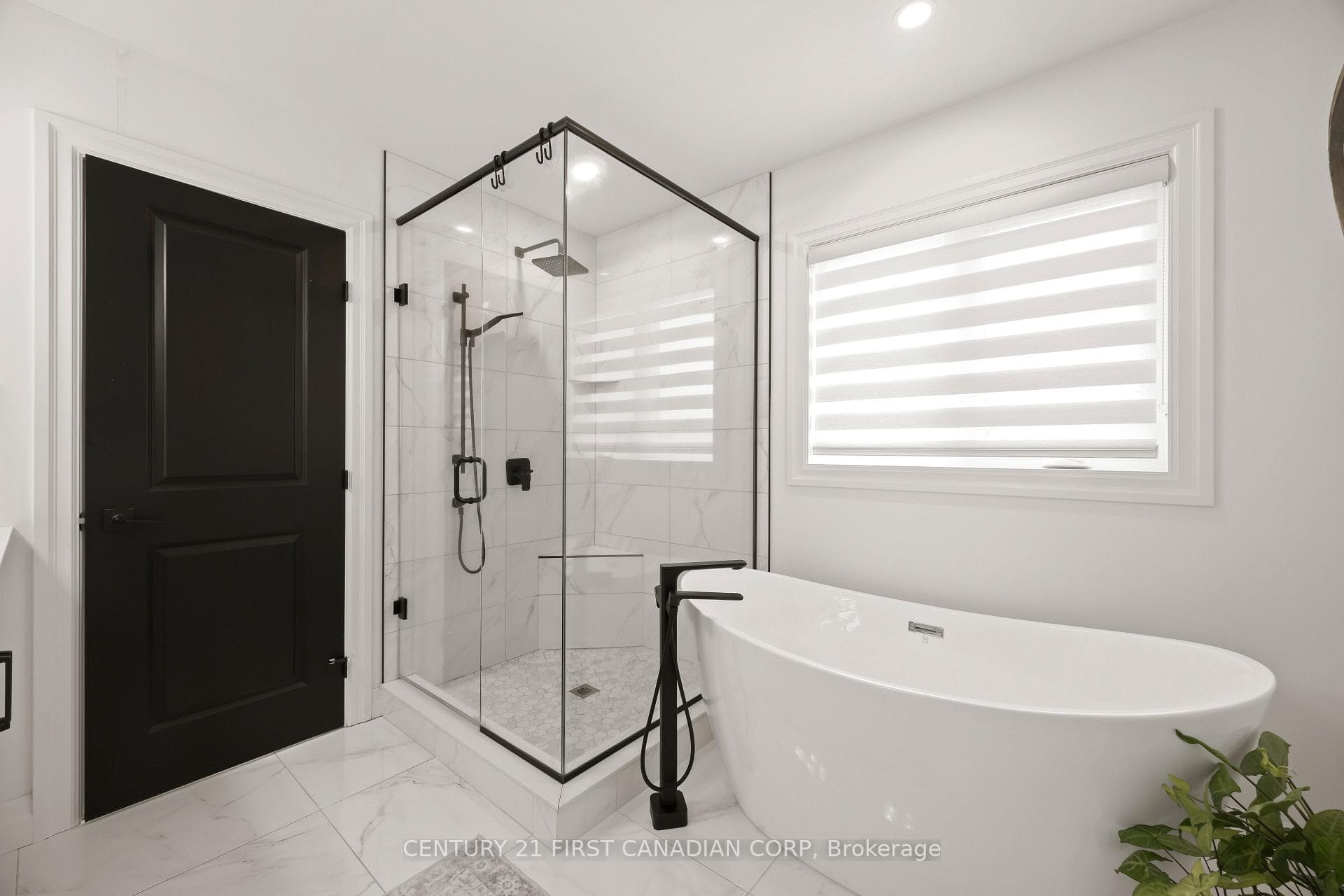 8 Oscar Davis Court photo 23