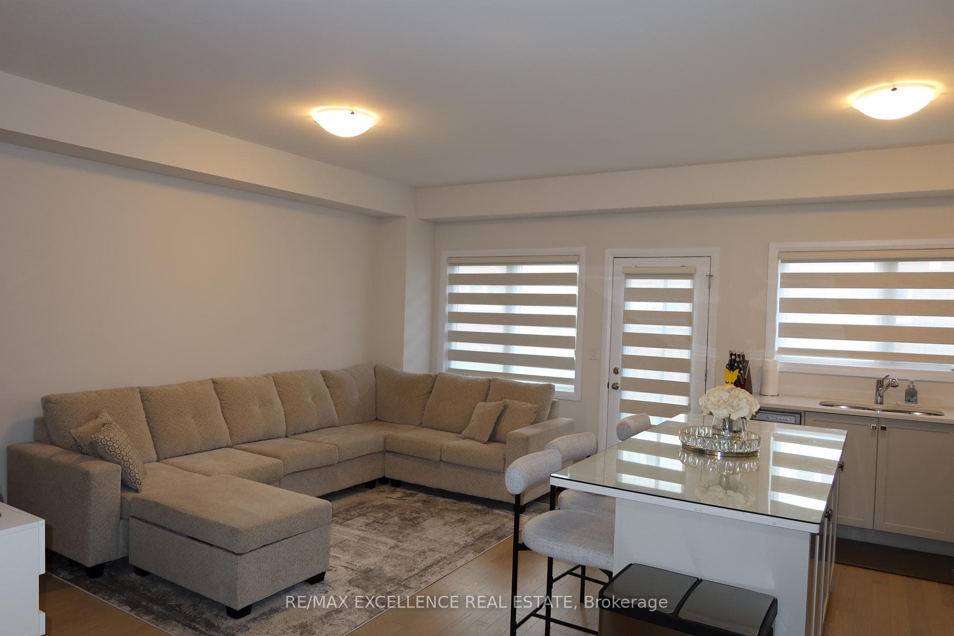 122 WATERS Way photo 6