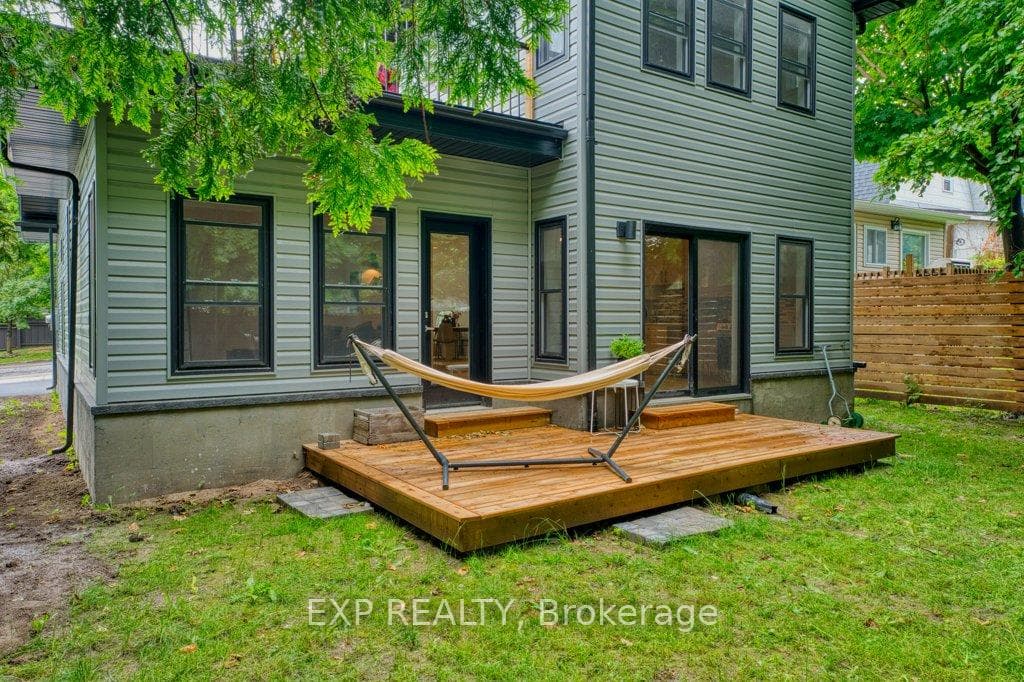 164 Henry Street photo 31