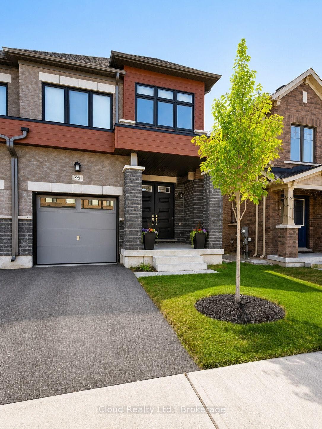 98 Bearberry Road photo 3