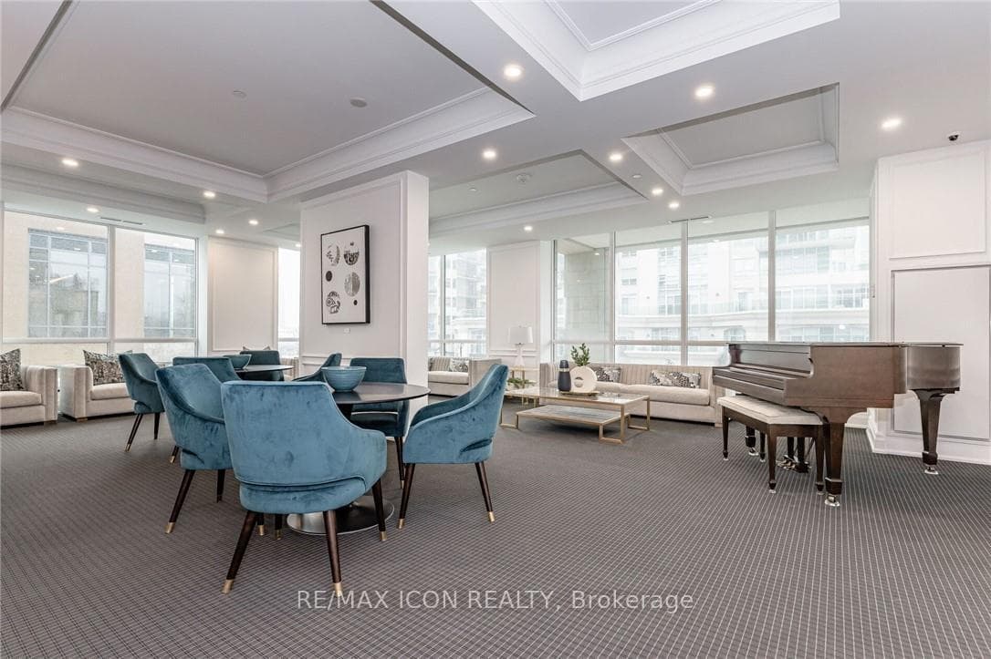 Lounge Room