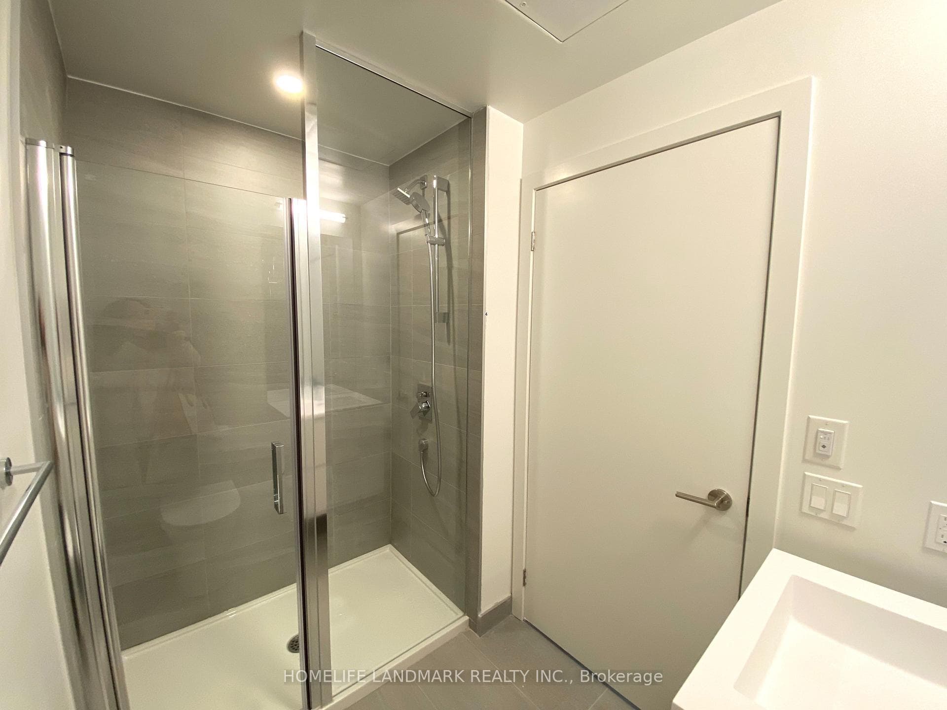 1 Quarrington Lane Unit 3001 photo 35