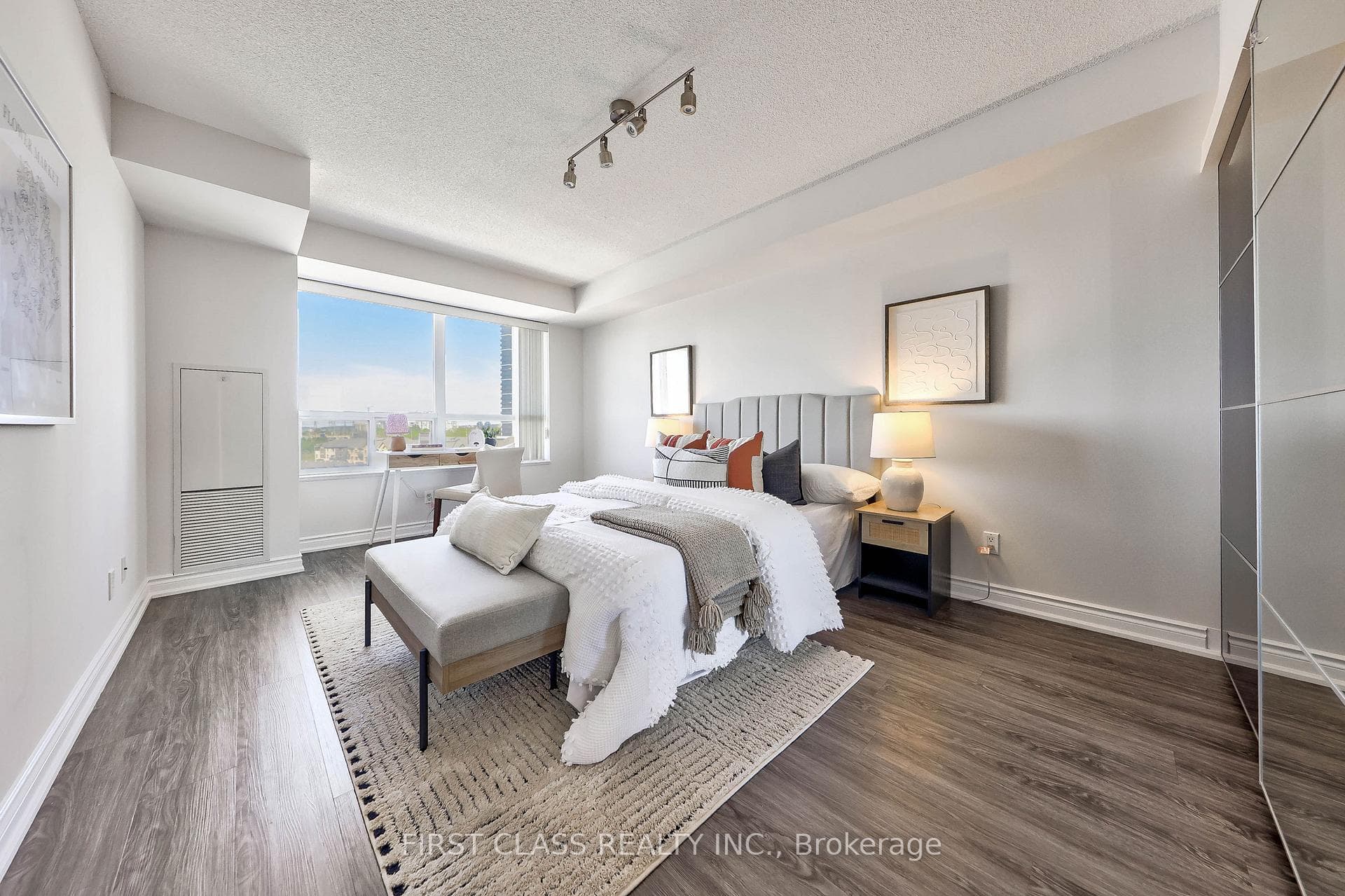 37 Galleria Parkway Unit 916 photo 11