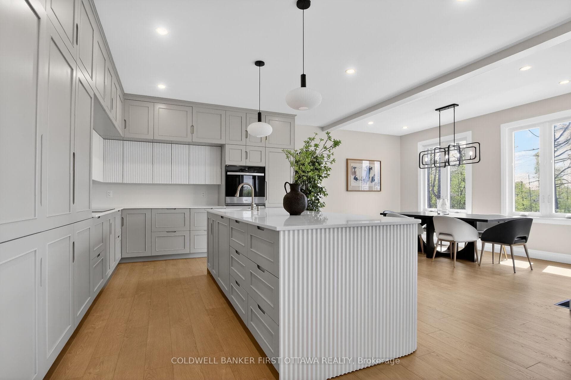 207 Owen Lucas Street photo 12