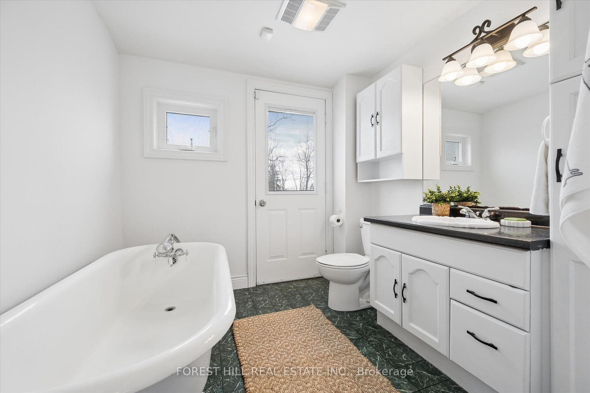 635 Lawrence Street photo 25