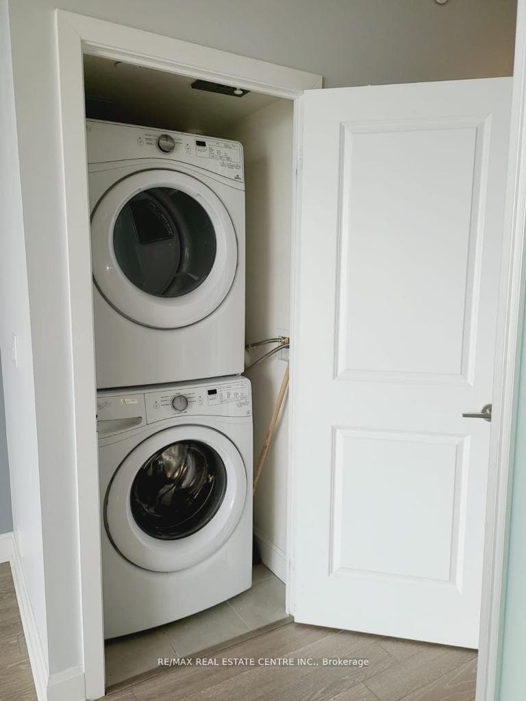 33 Shore Breeze Drive Unit 3011 photo 5