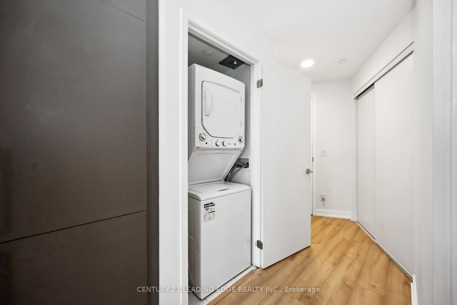 135 East Liberty Street Unit 1107 photo 24