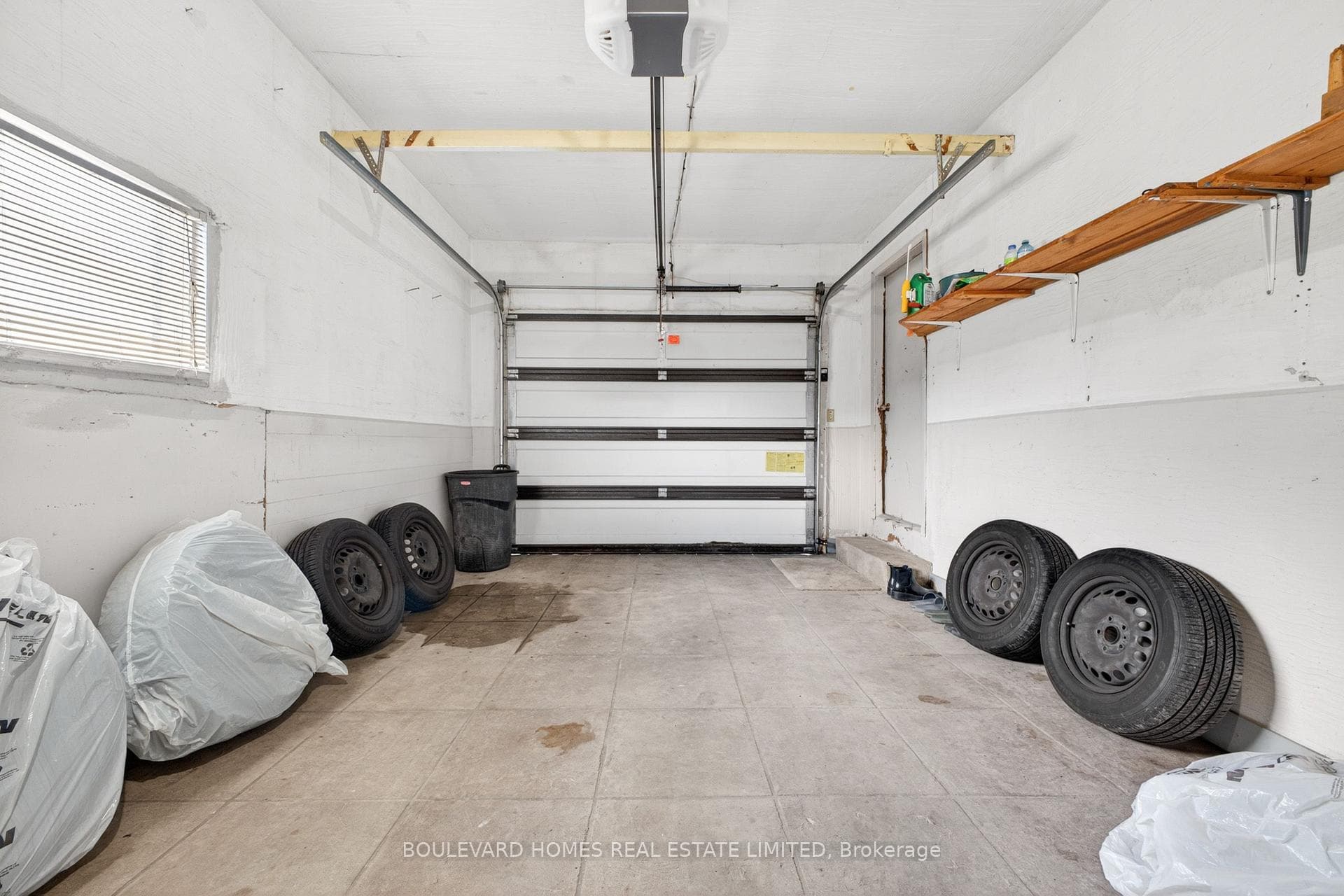 66 Watt Avenue photo 39