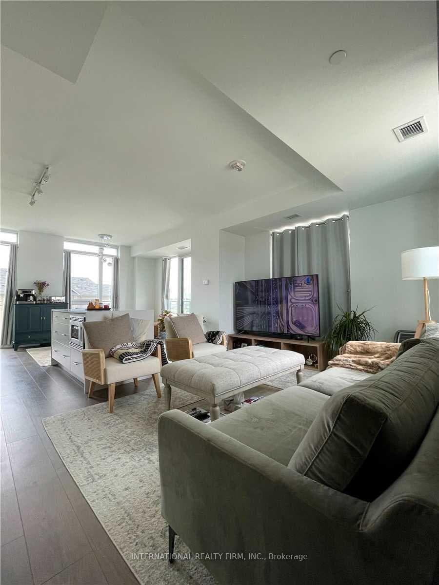 180 Veterans Drive Unit 303 photo 14