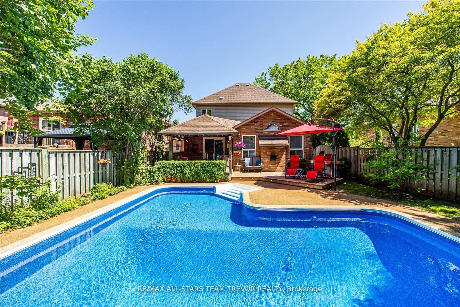 78 Burnaby Drive photo 35