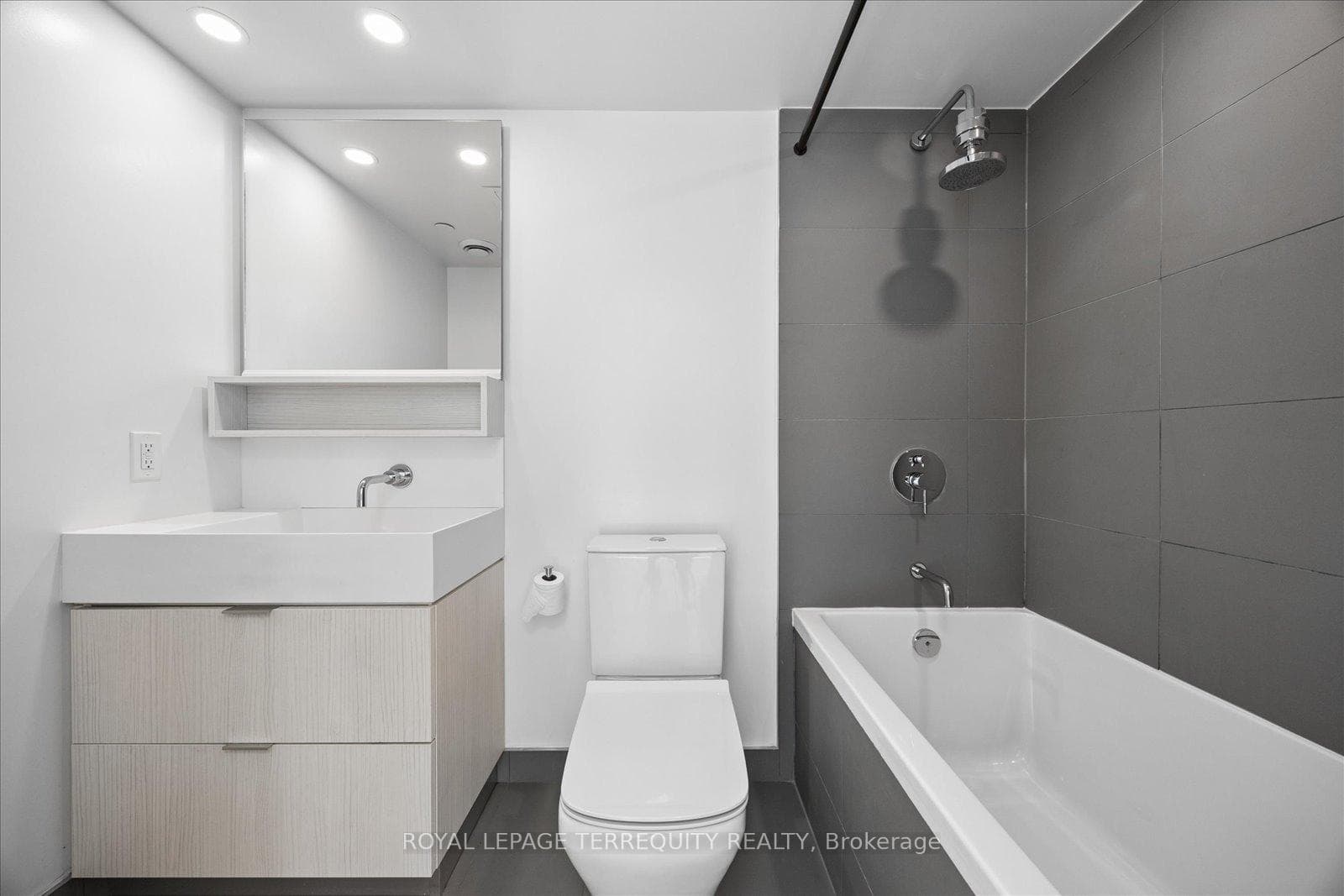 5 Soudan Avenue Unit 703 photo 23