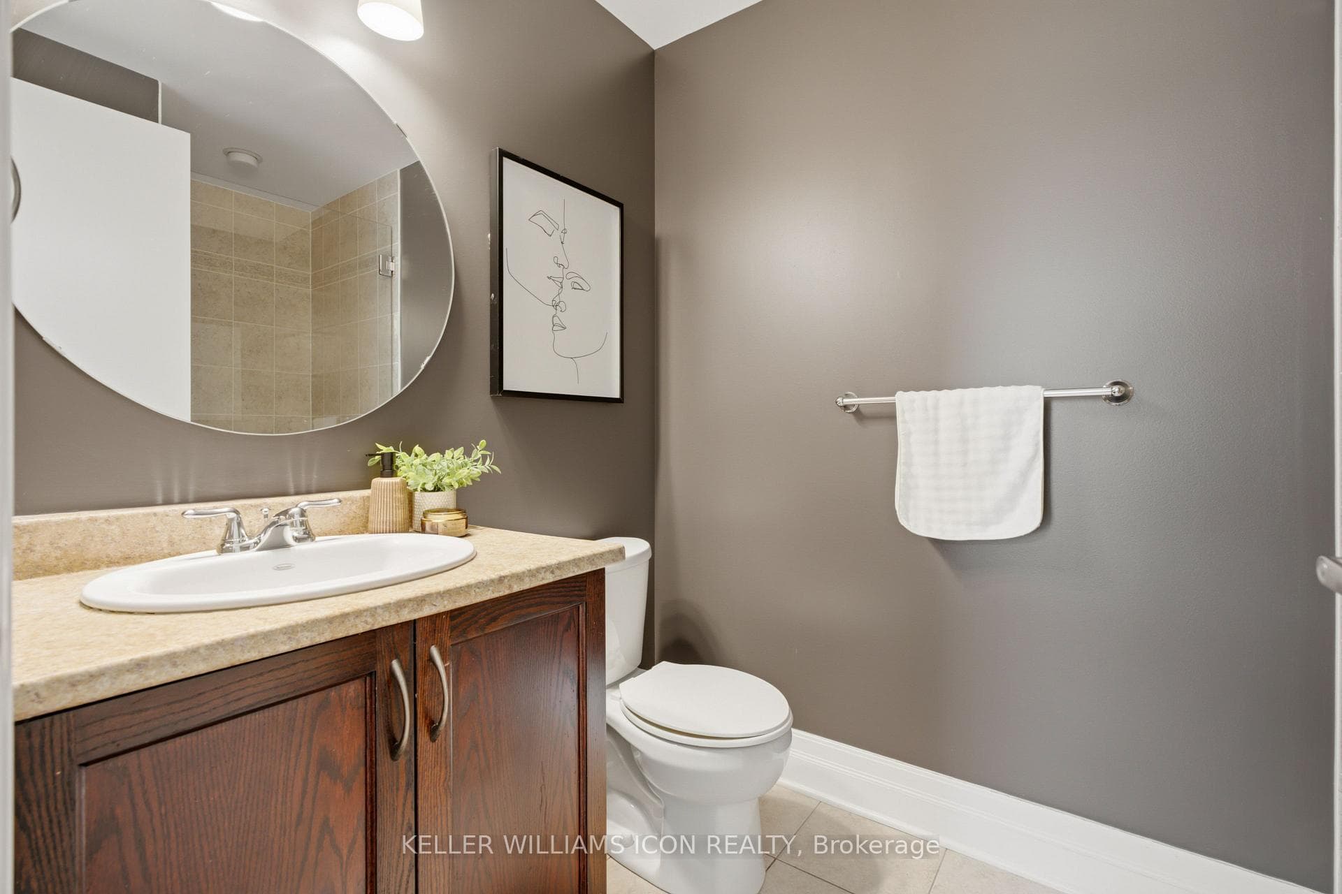 950 Marguerite Avenue Unit 213 photo 15