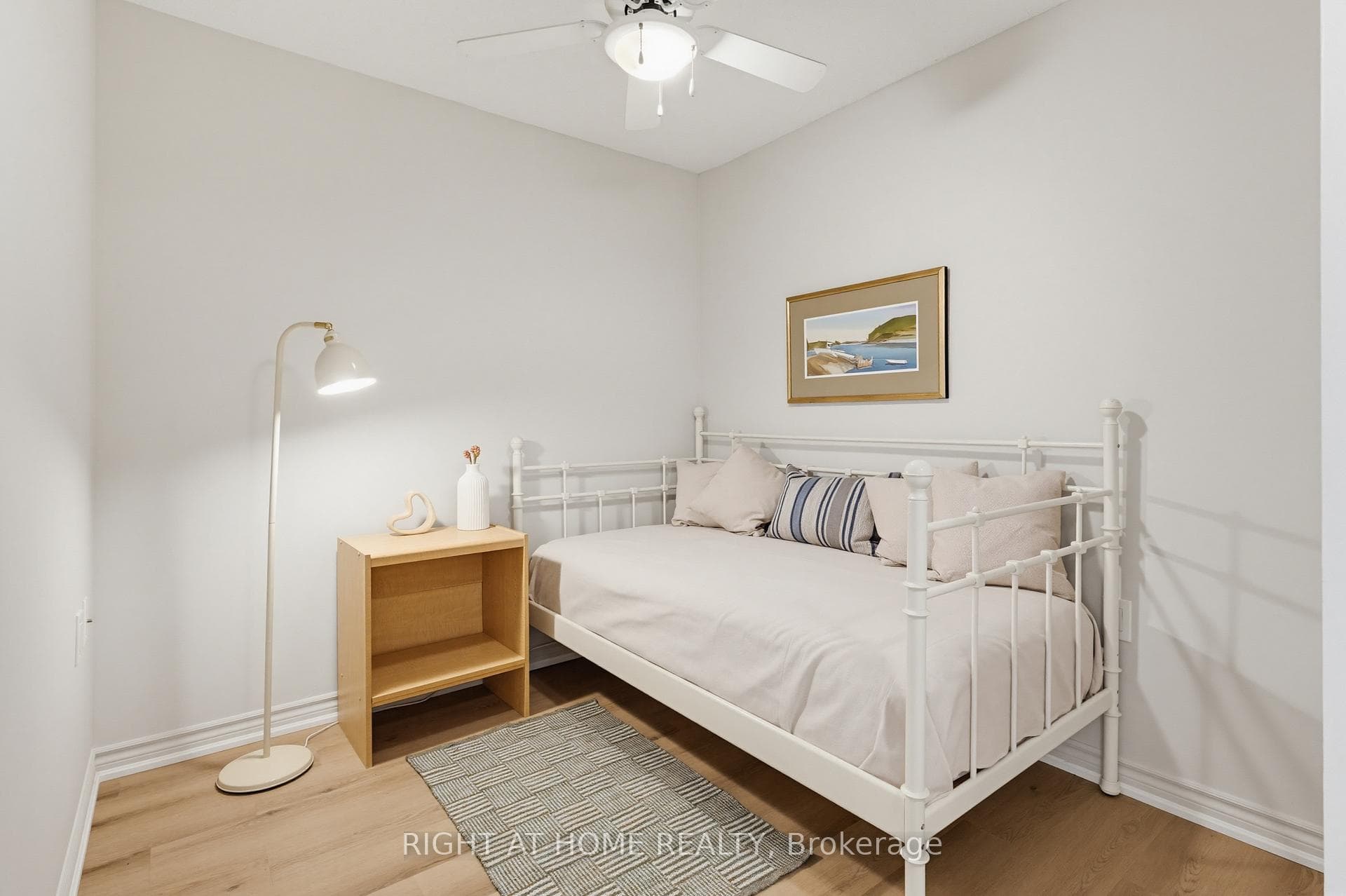 100 Burloak Drive Unit 2214 photo 16