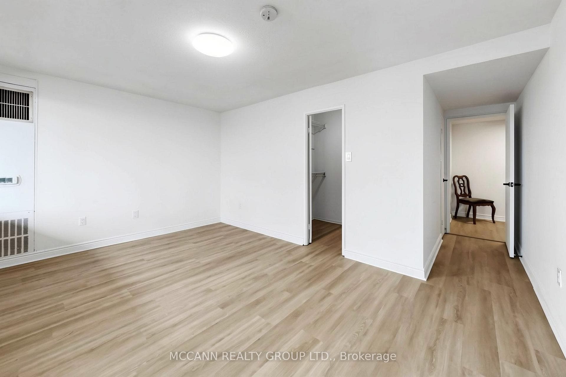 720 Spadina Avenue Unit 1510 photo 23