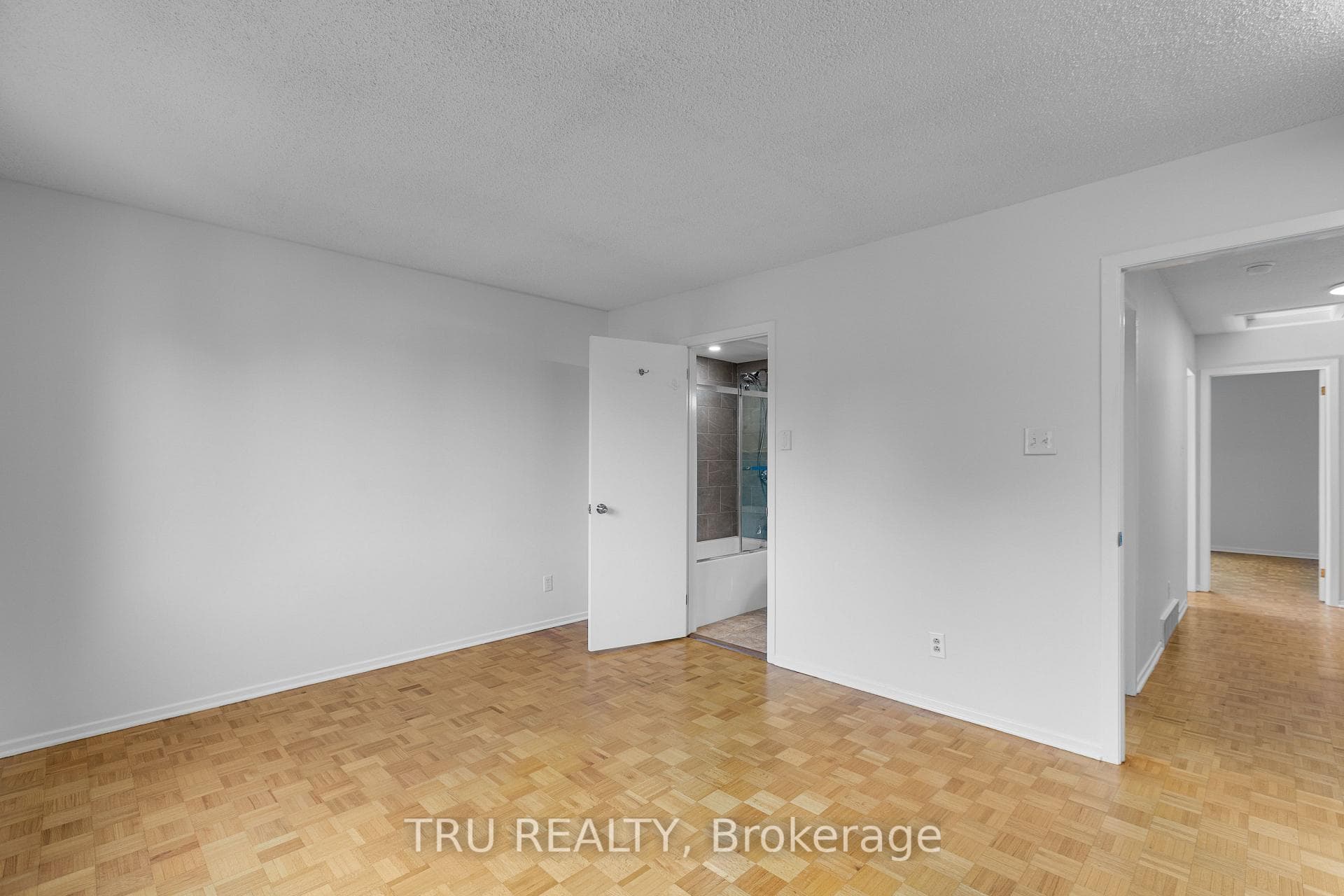 715 Mooneys Bay Place photo 30